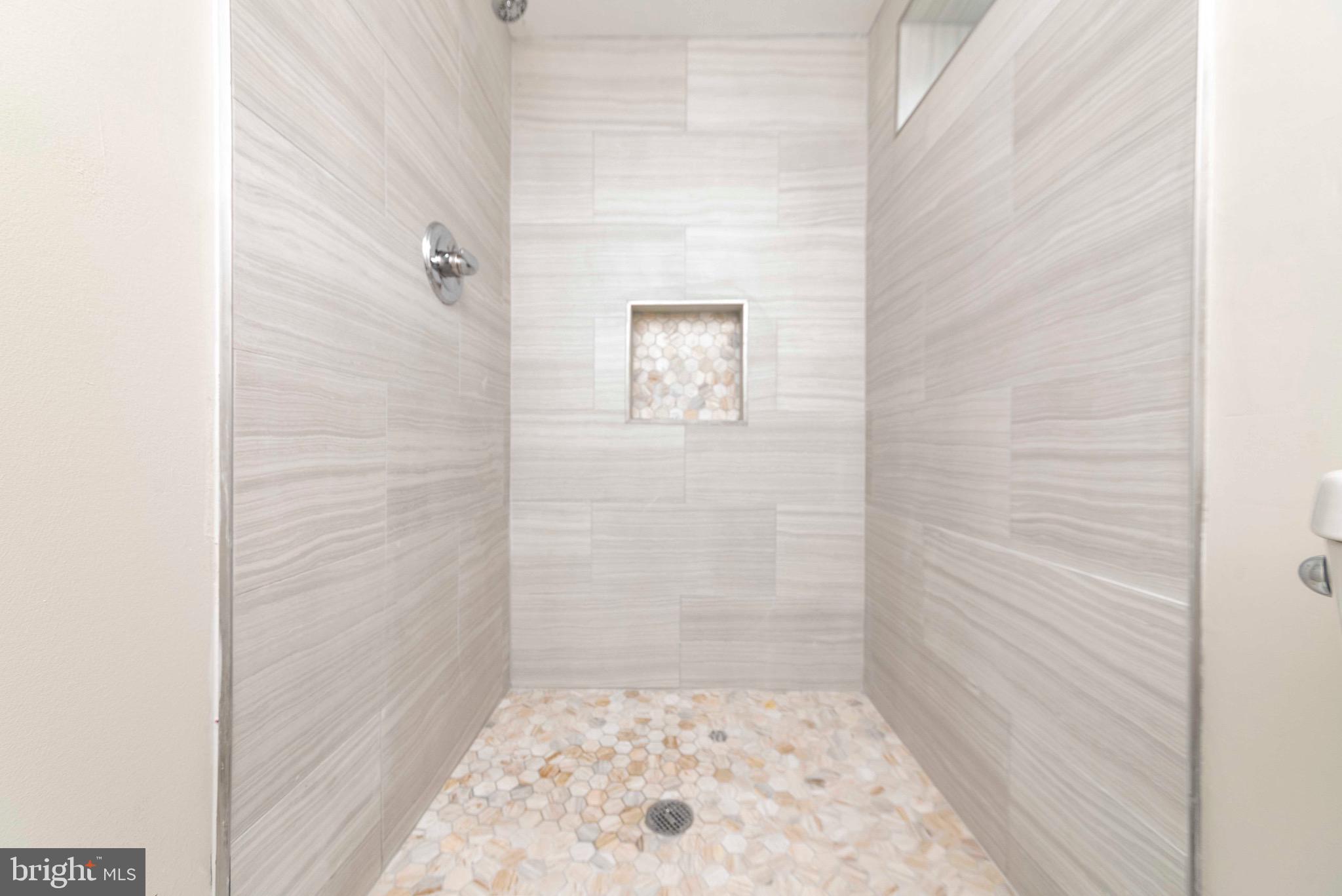 CHESTNUT HILLS - Residential