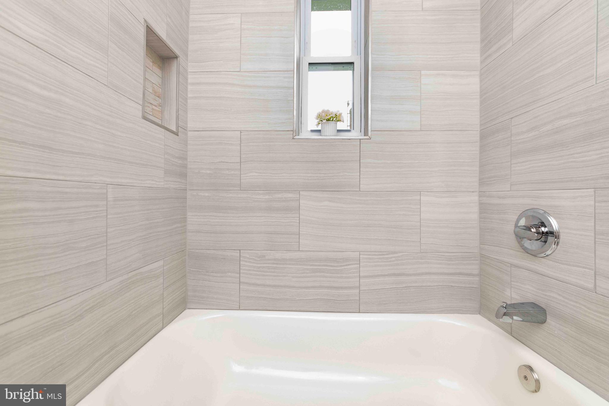 CHESTNUT HILLS - Residential