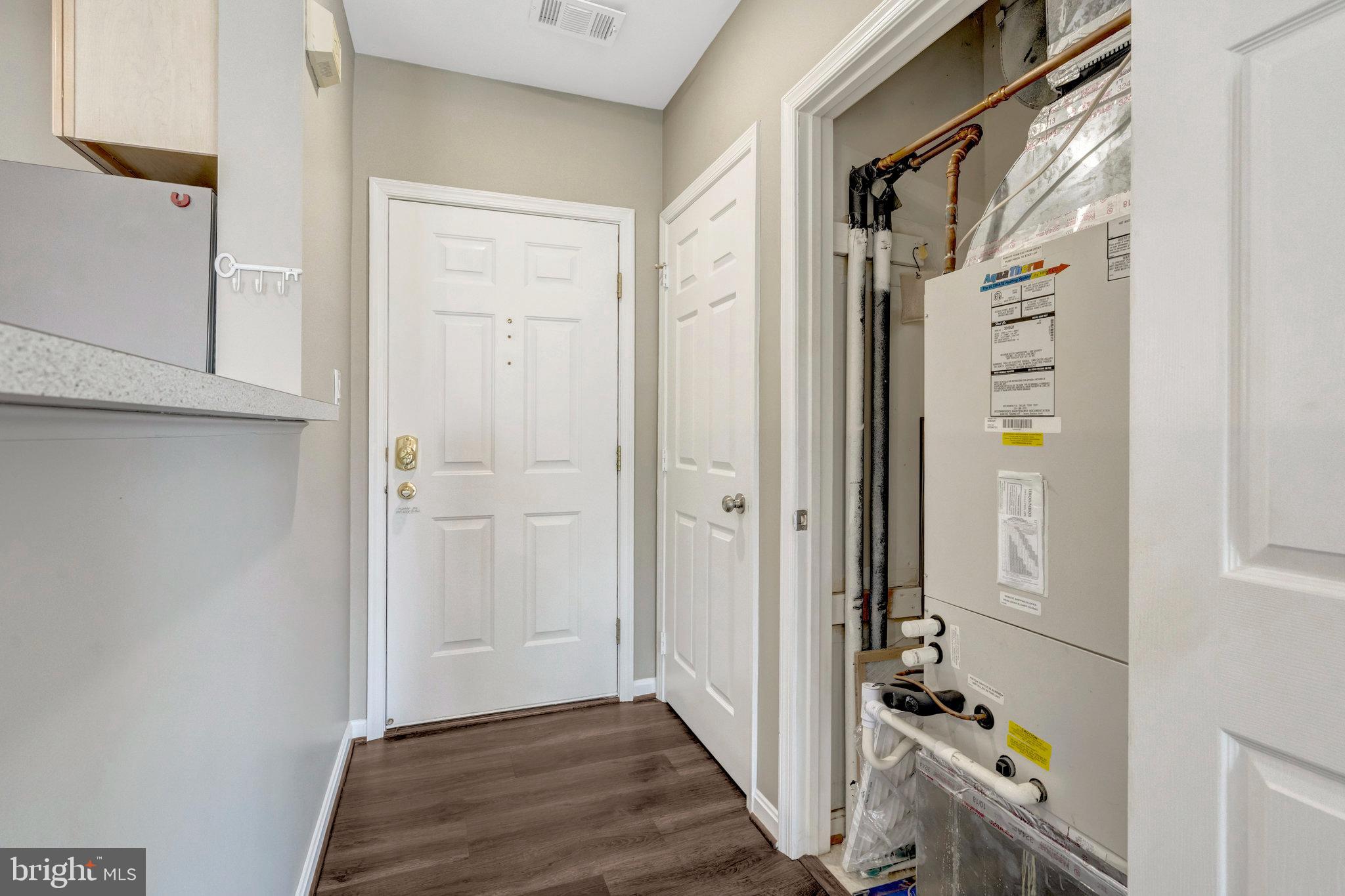 LAKESIDE AT SOUTH RIDING - Residential