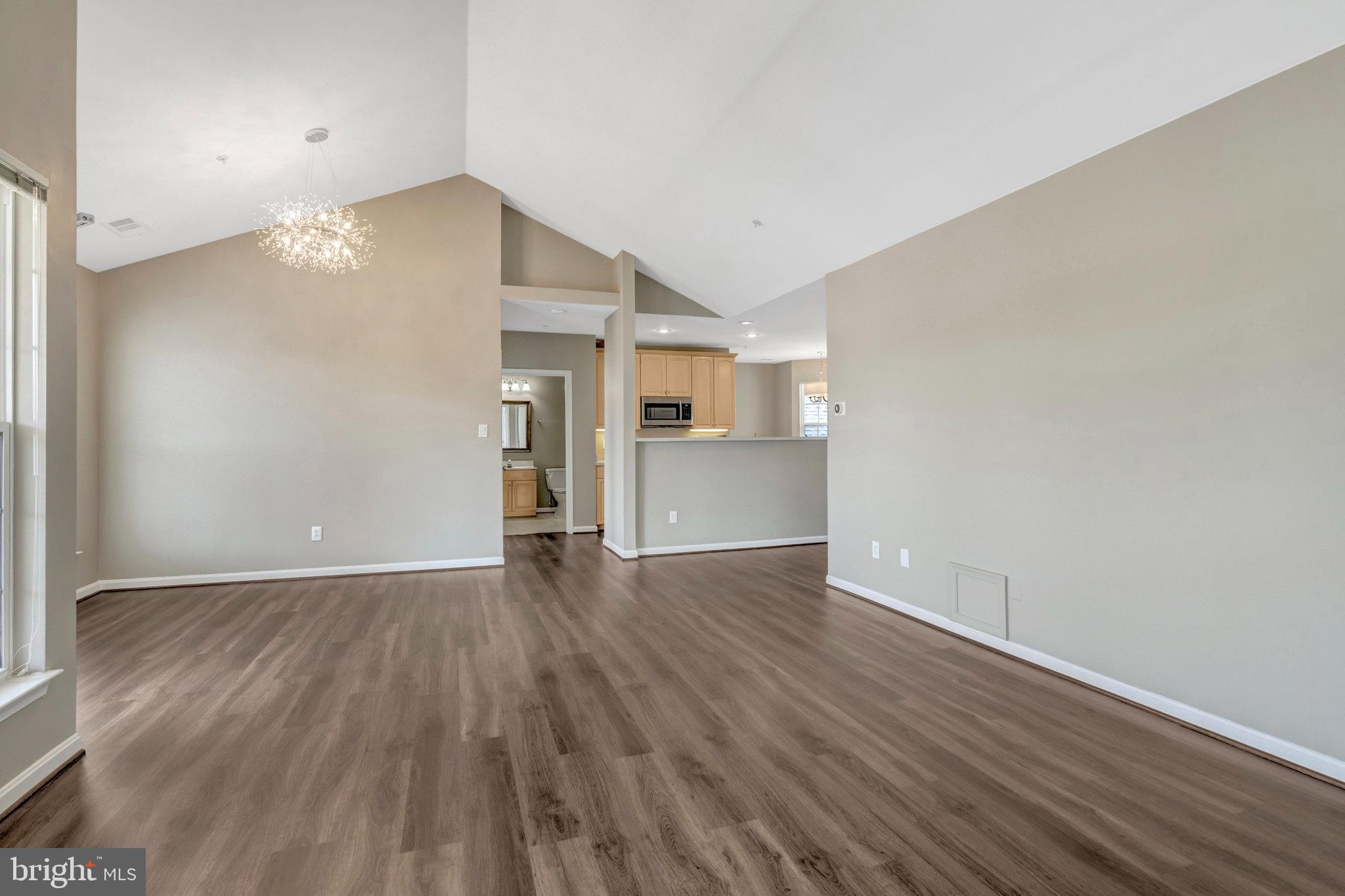 LAKESIDE AT SOUTH RIDING - Residential