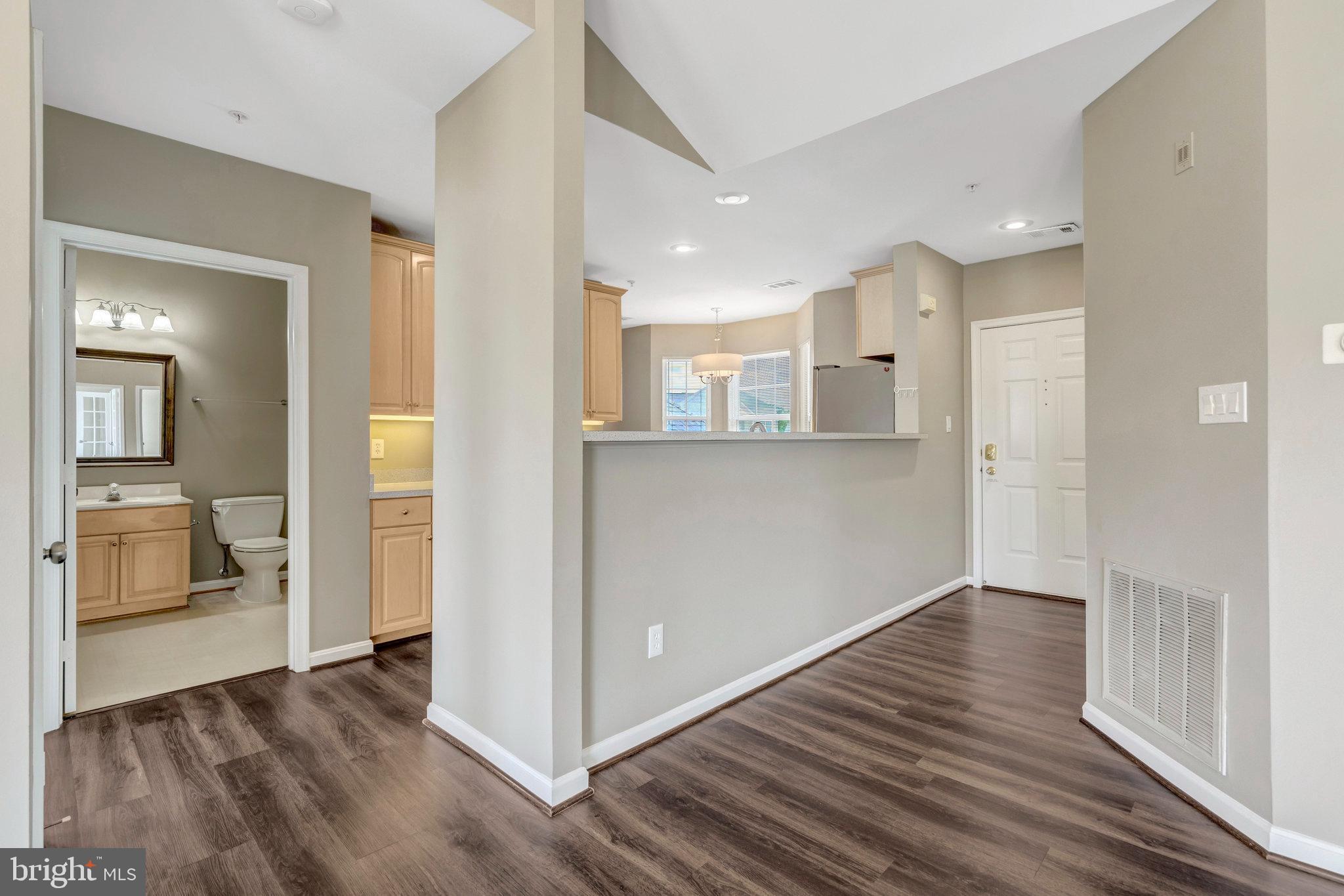 LAKESIDE AT SOUTH RIDING - Residential