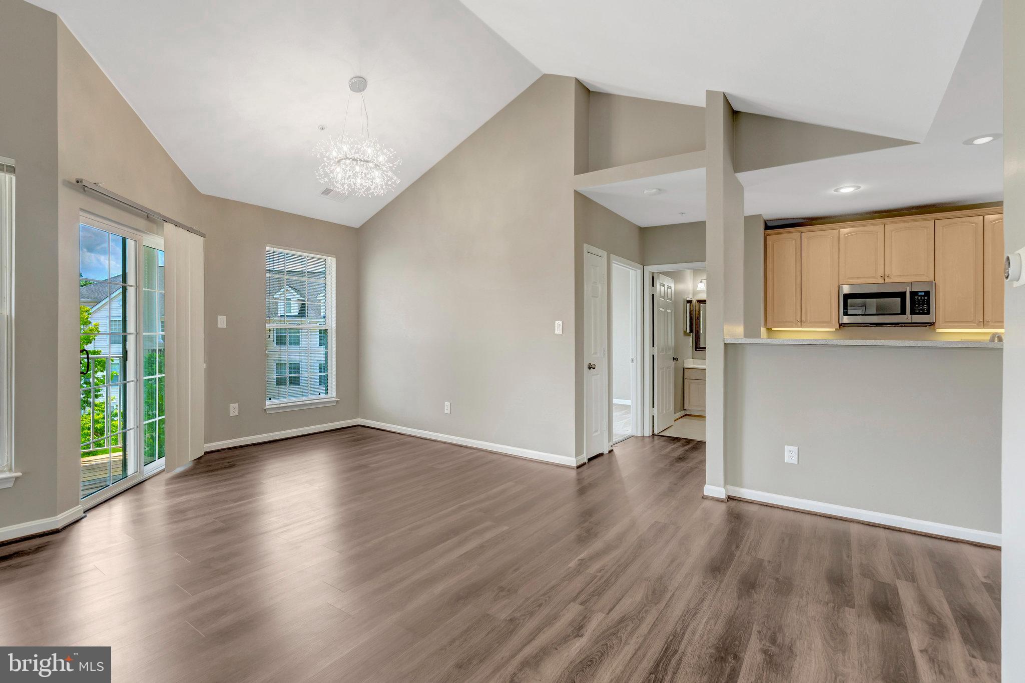 LAKESIDE AT SOUTH RIDING - Residential