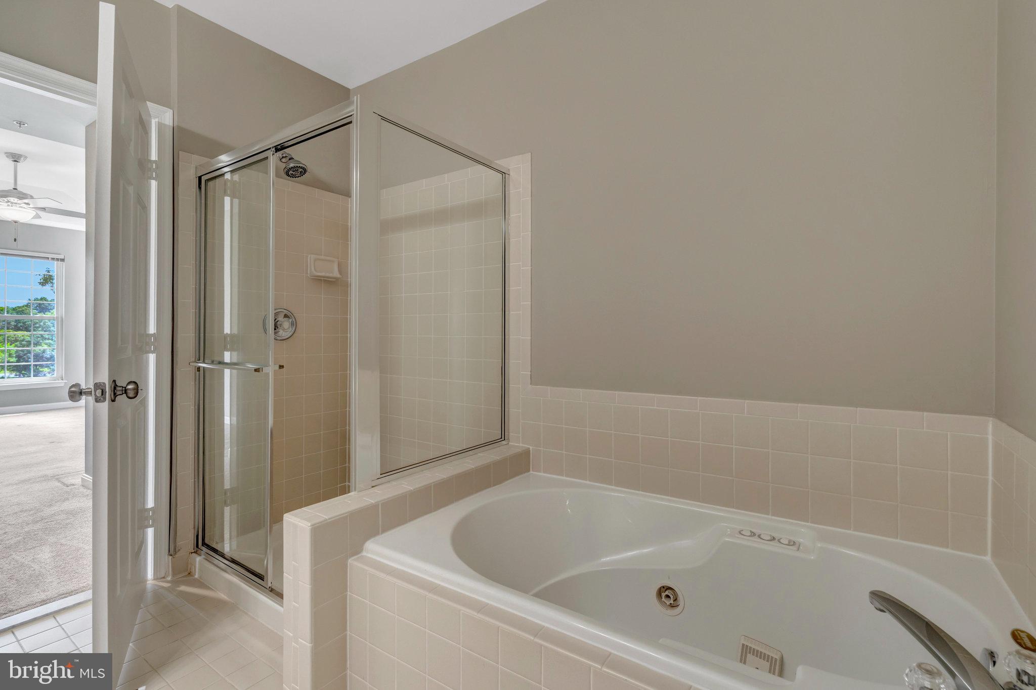 LAKESIDE AT SOUTH RIDING - Residential