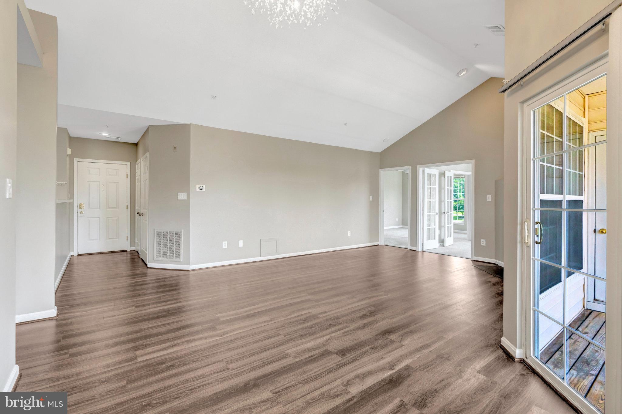 LAKESIDE AT SOUTH RIDING - Residential