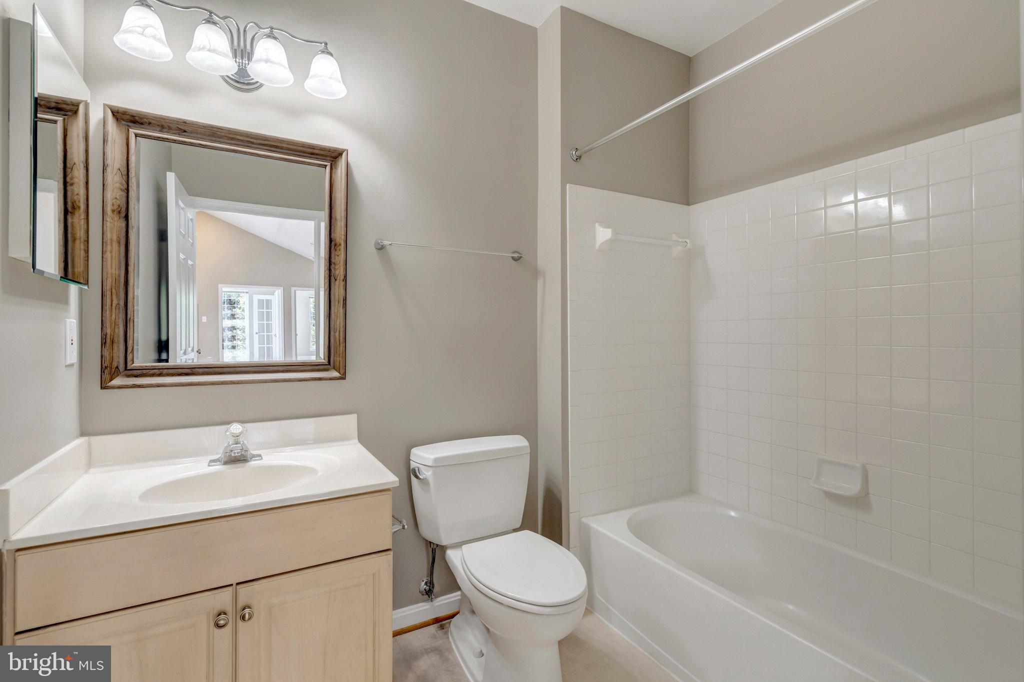 LAKESIDE AT SOUTH RIDING - Residential