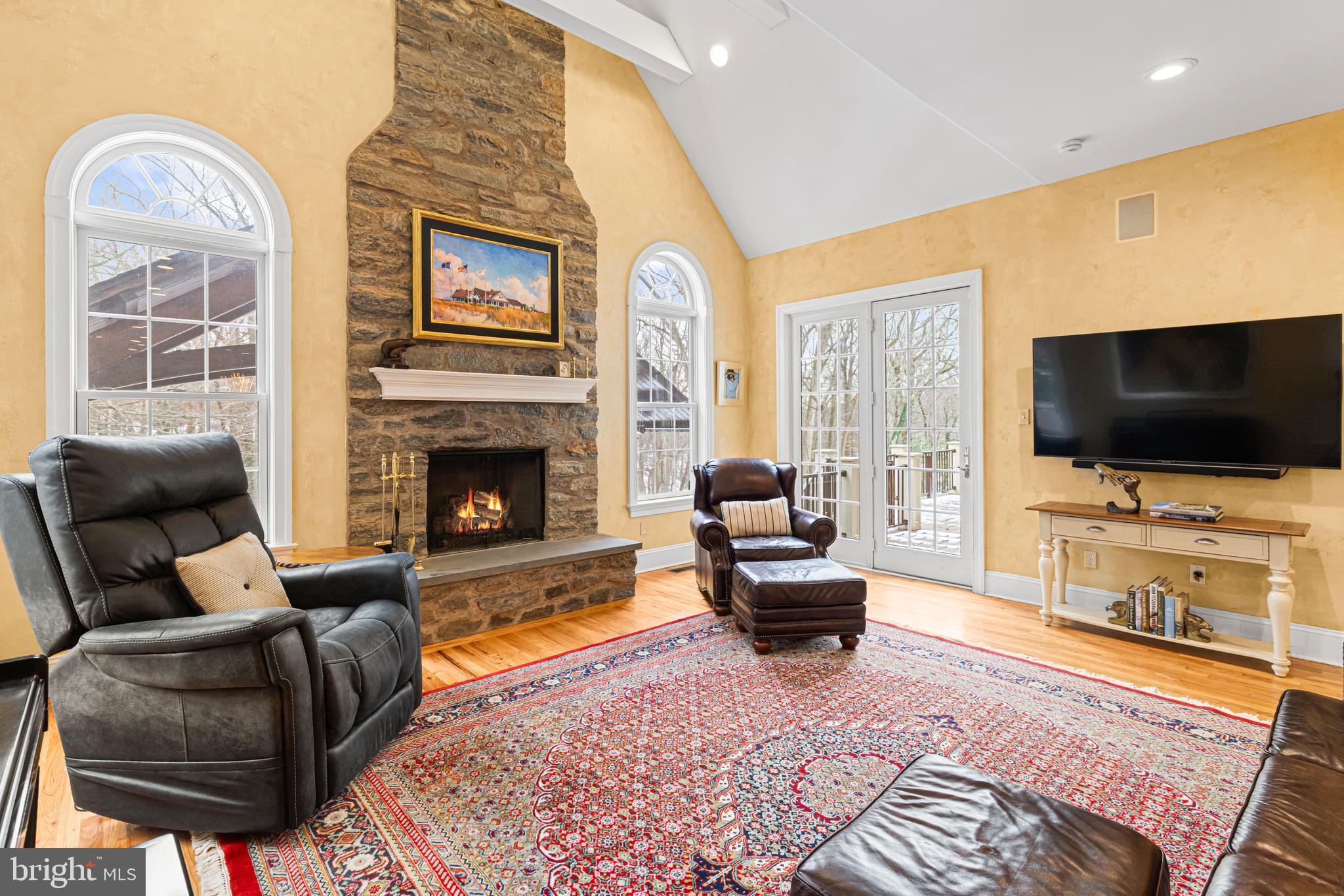 CHESTNUT HILL - Residential