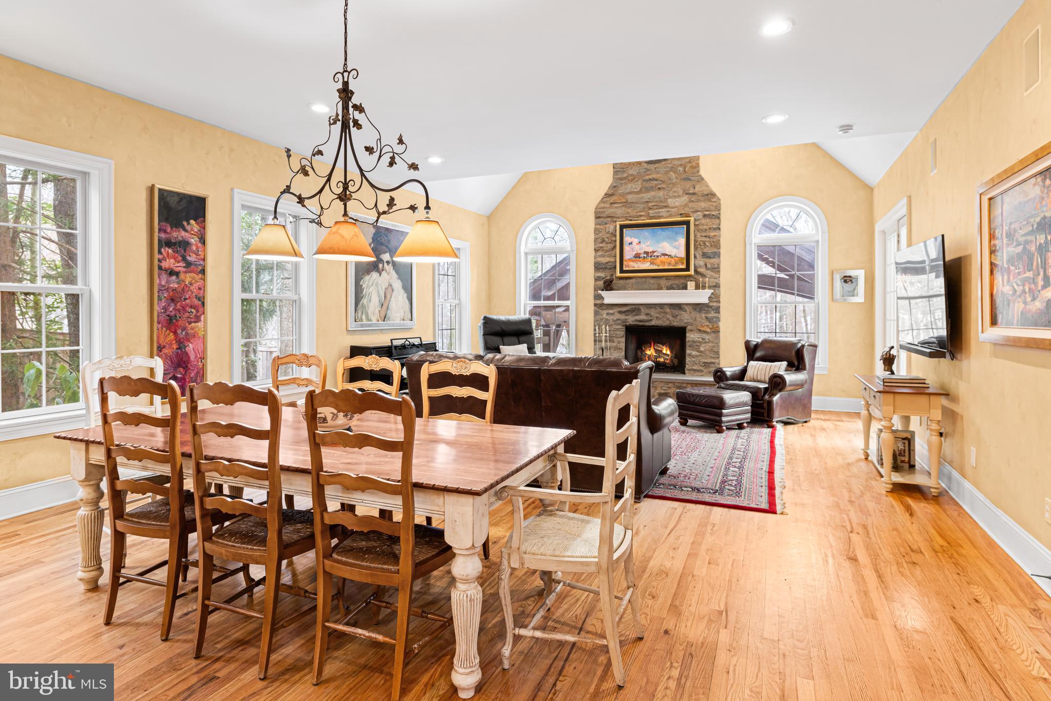 CHESTNUT HILL - Residential