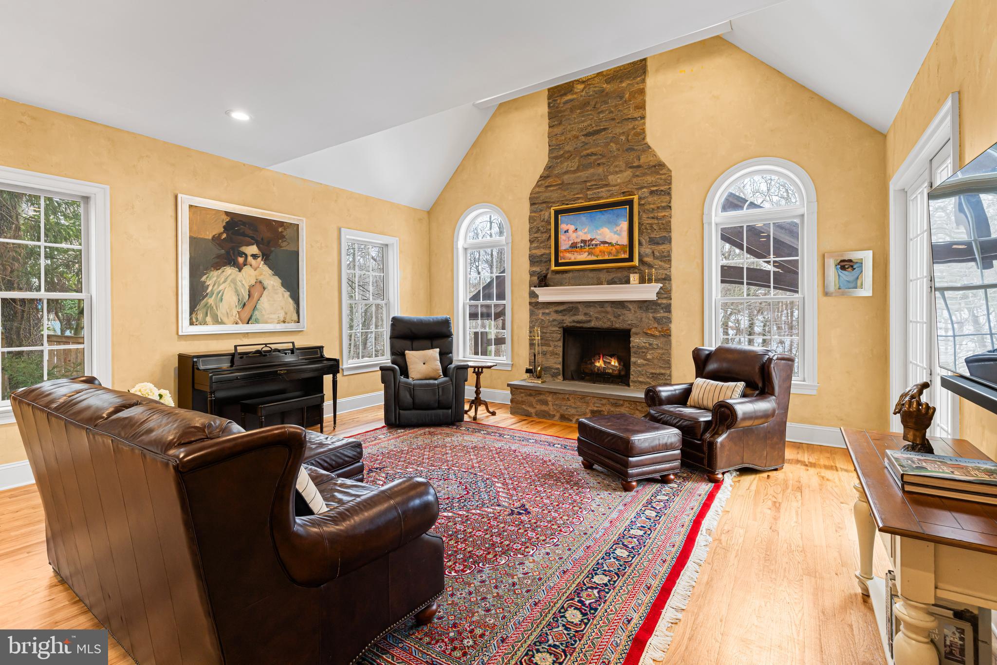 CHESTNUT HILL - Residential