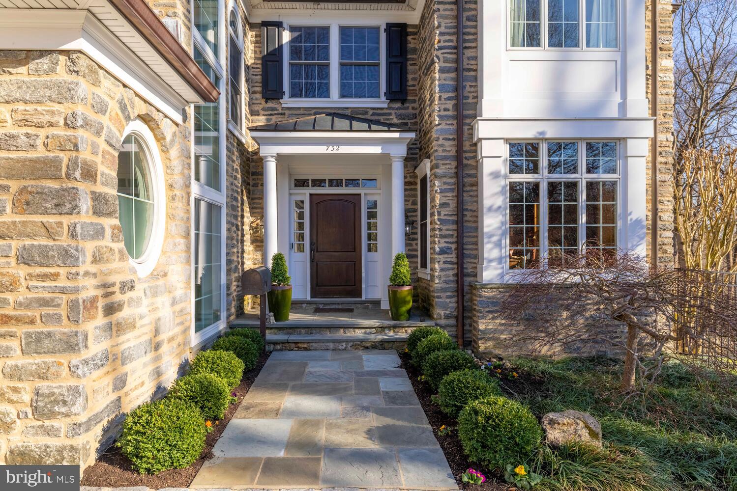 CHESTNUT HILL - Residential