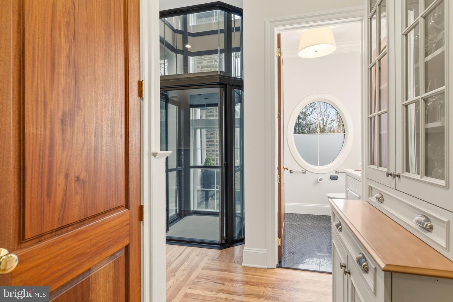 CHESTNUT HILL - Residential