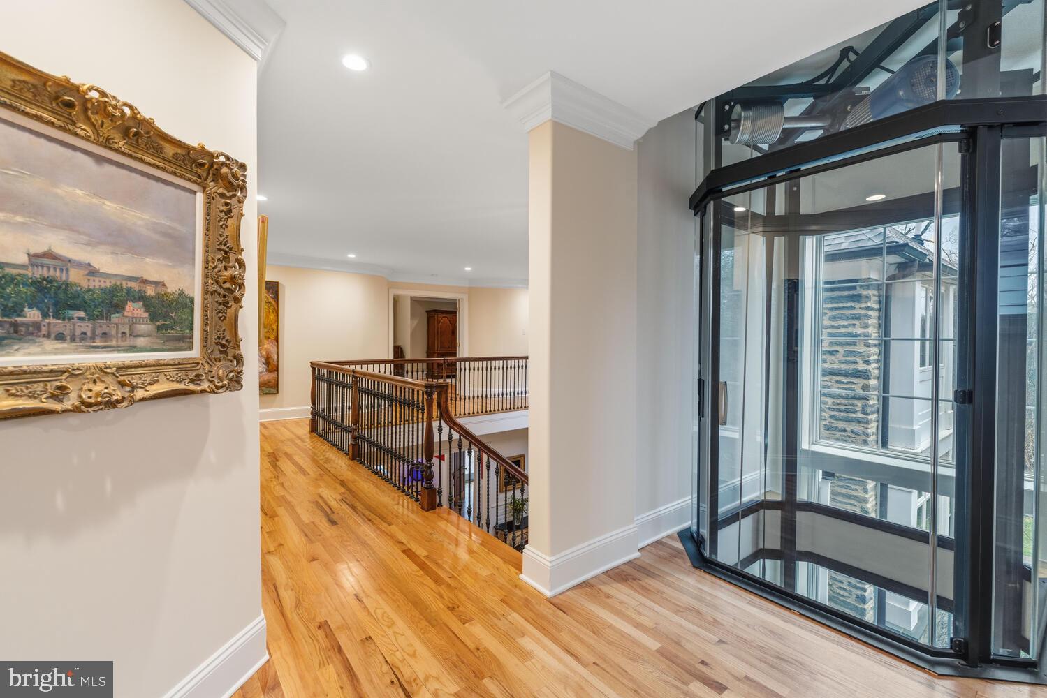 CHESTNUT HILL - Residential