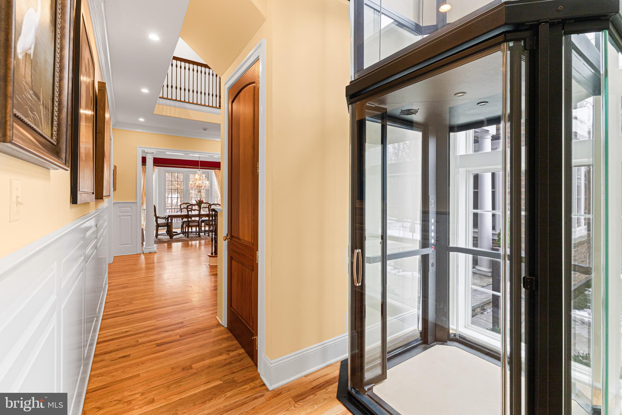 CHESTNUT HILL - Residential