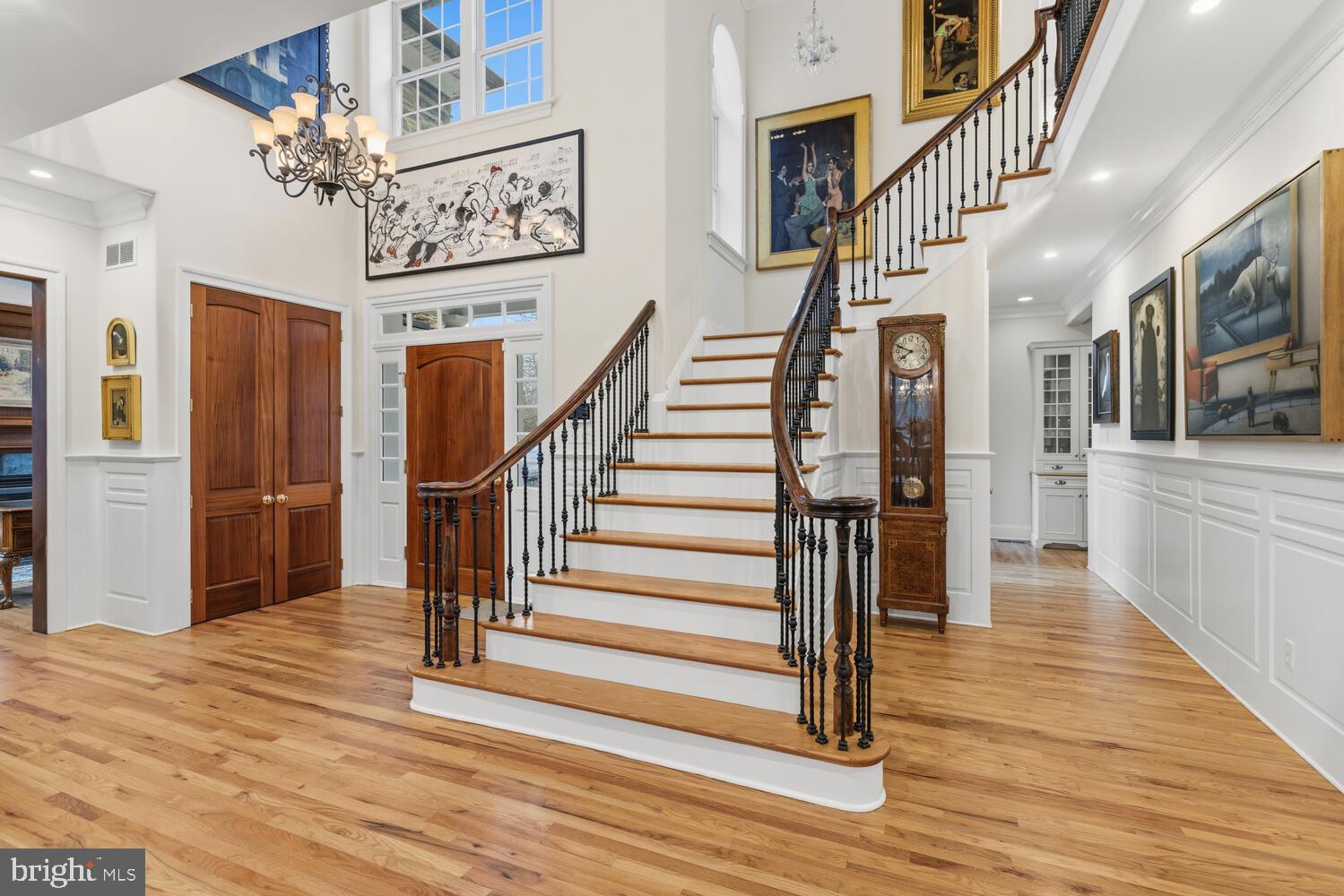 CHESTNUT HILL - Residential