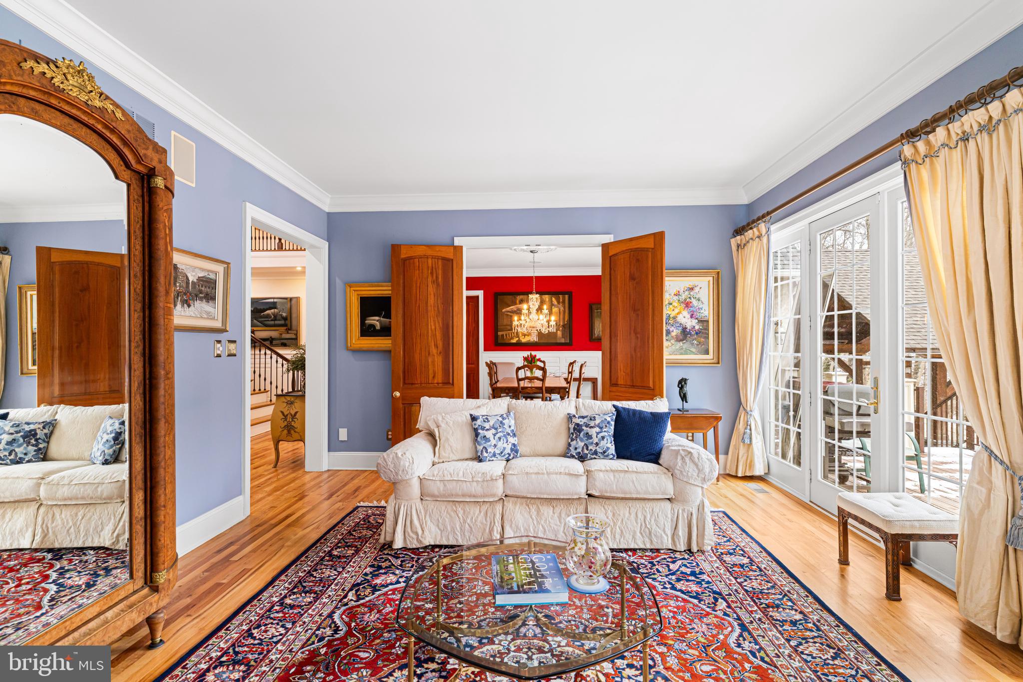 CHESTNUT HILL - Residential