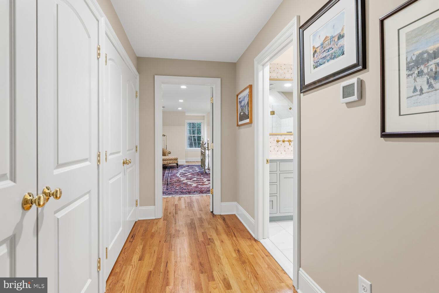 CHESTNUT HILL - Residential