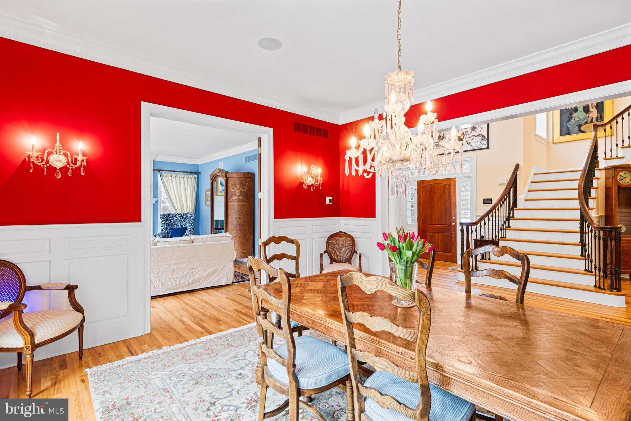 CHESTNUT HILL - Residential