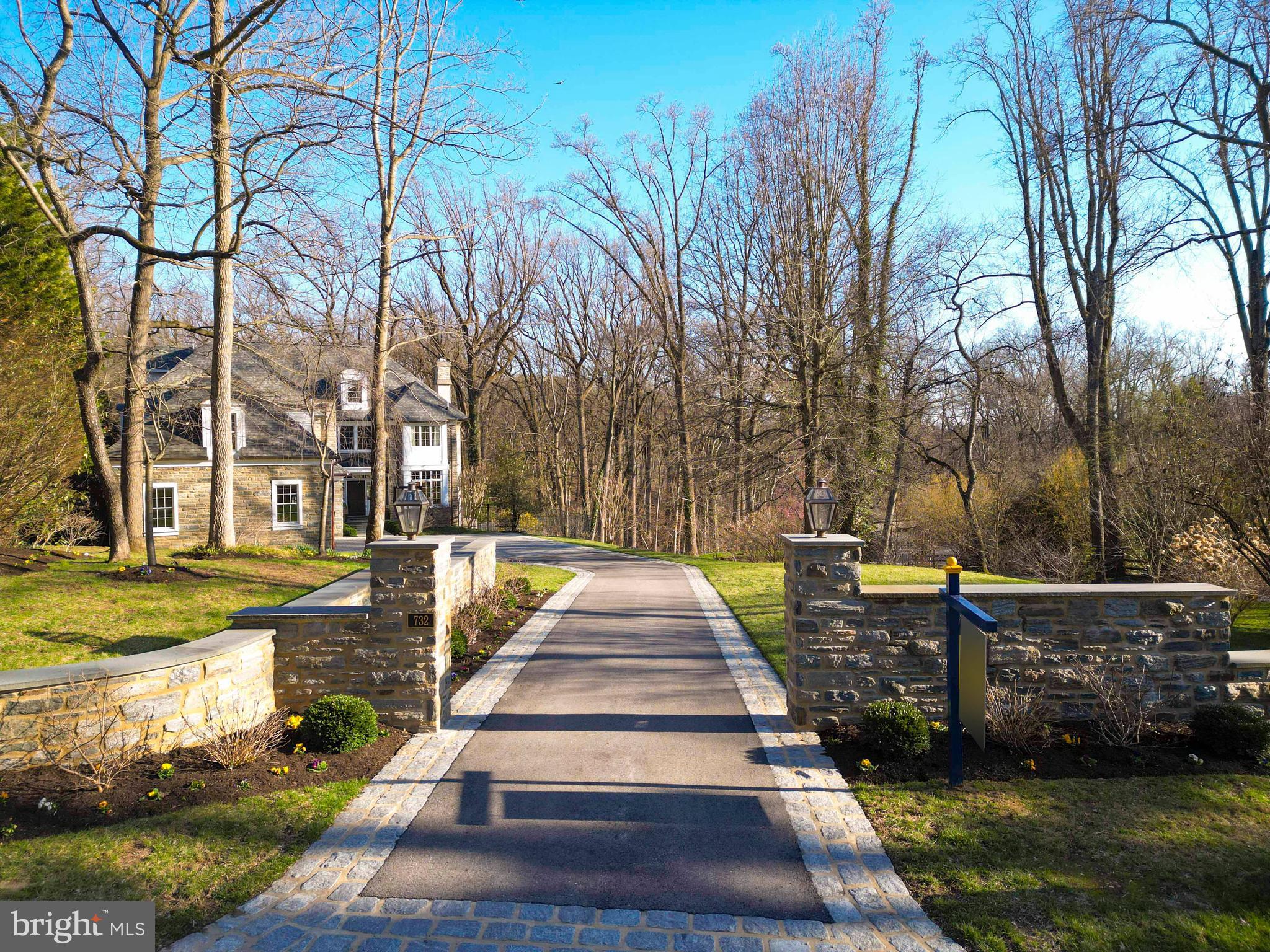 CHESTNUT HILL - Residential