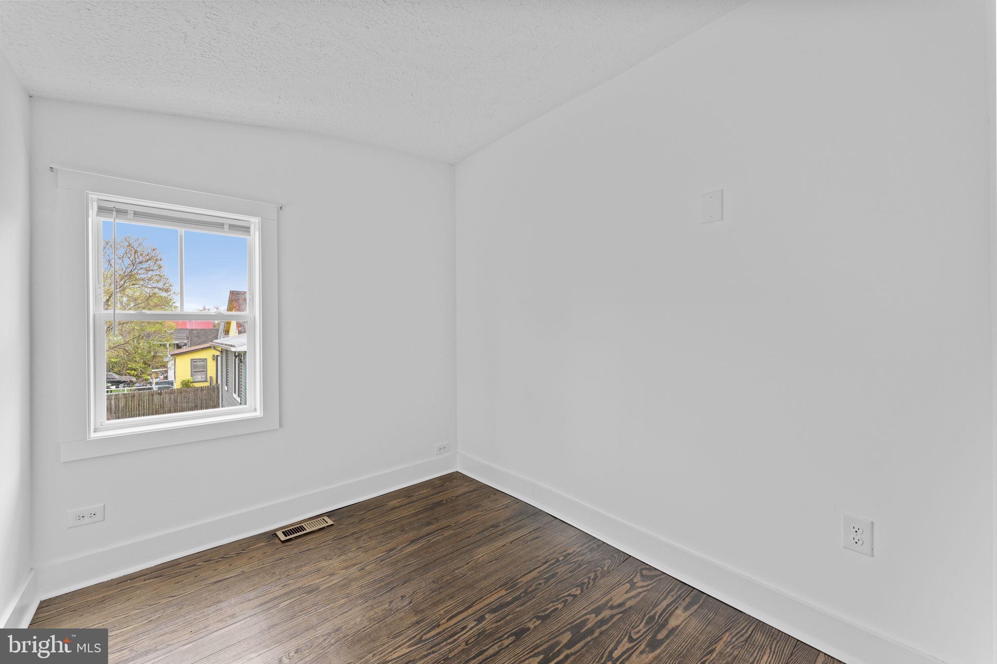 FAIRVIEW - Residential