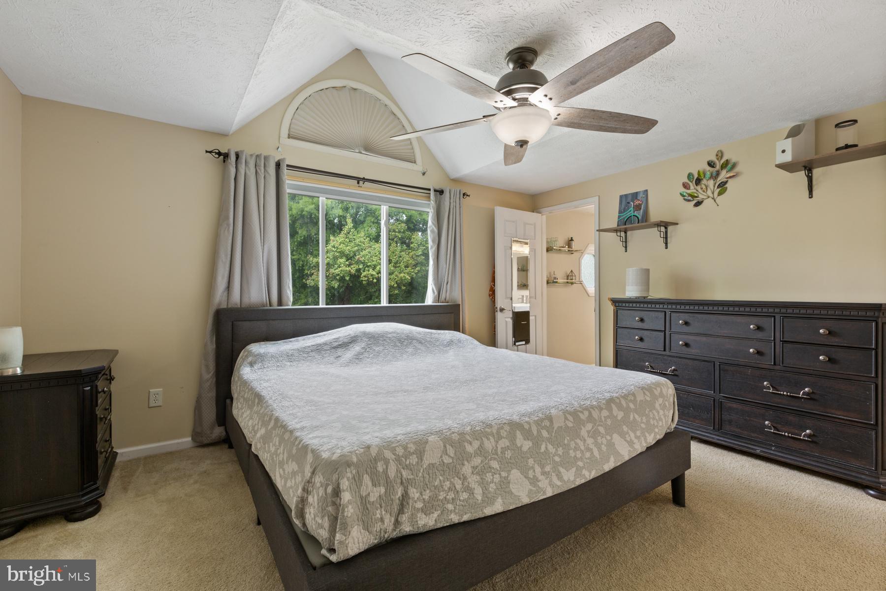 HARMANS WOODS - Residential