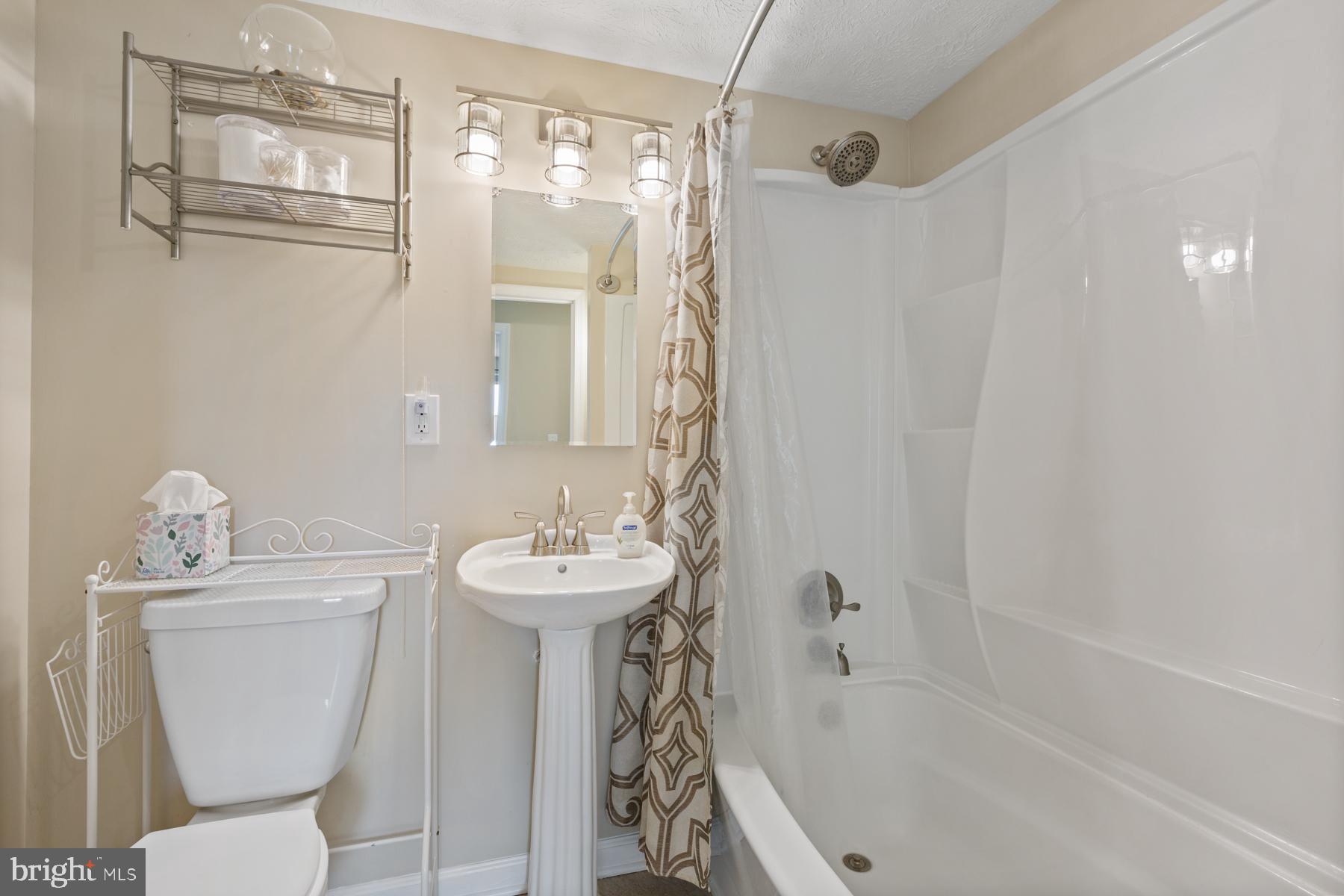 HARMANS WOODS - Residential