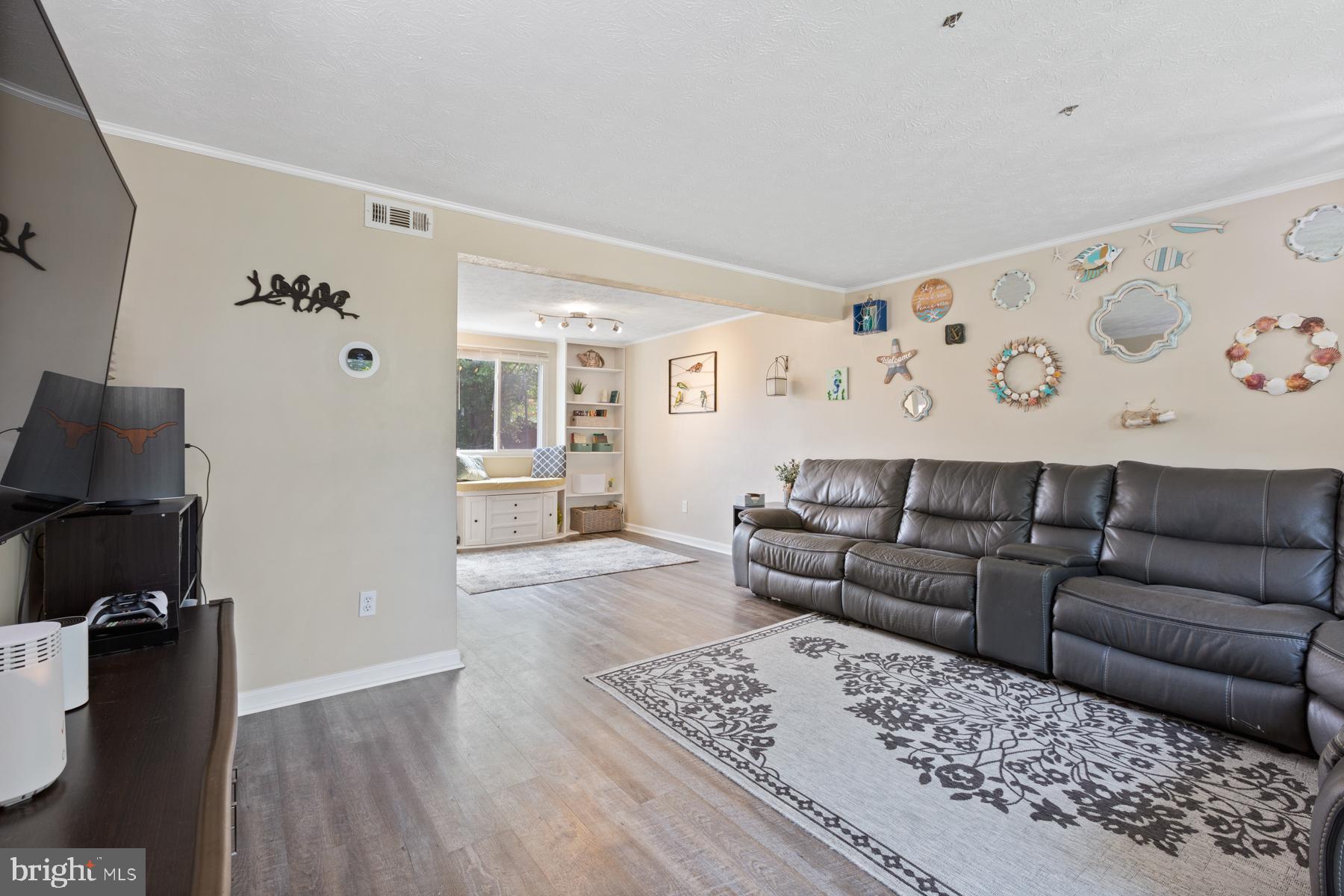 HARMANS WOODS - Residential