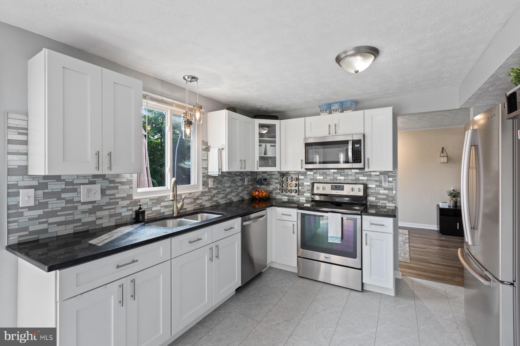 HARMANS WOODS - Residential