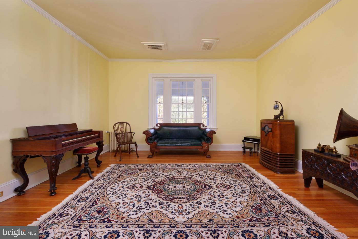 DELAPLANE MEADOWS - Residential