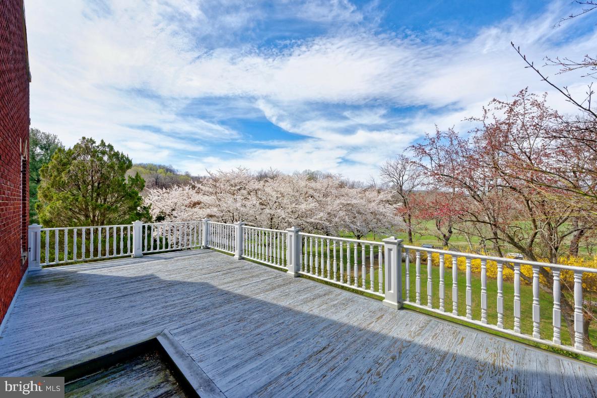 DELAPLANE MEADOWS - Residential