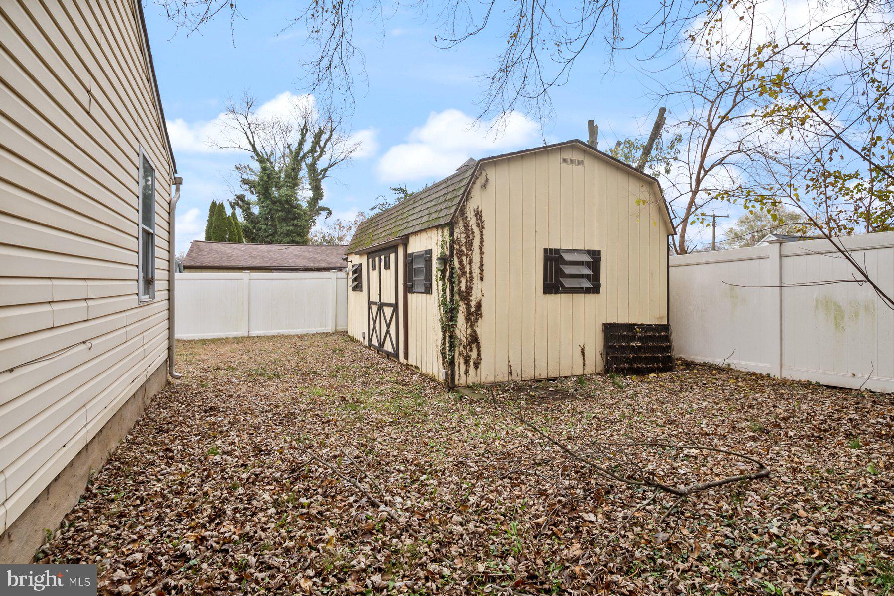 LANDSDOWNE - Residential