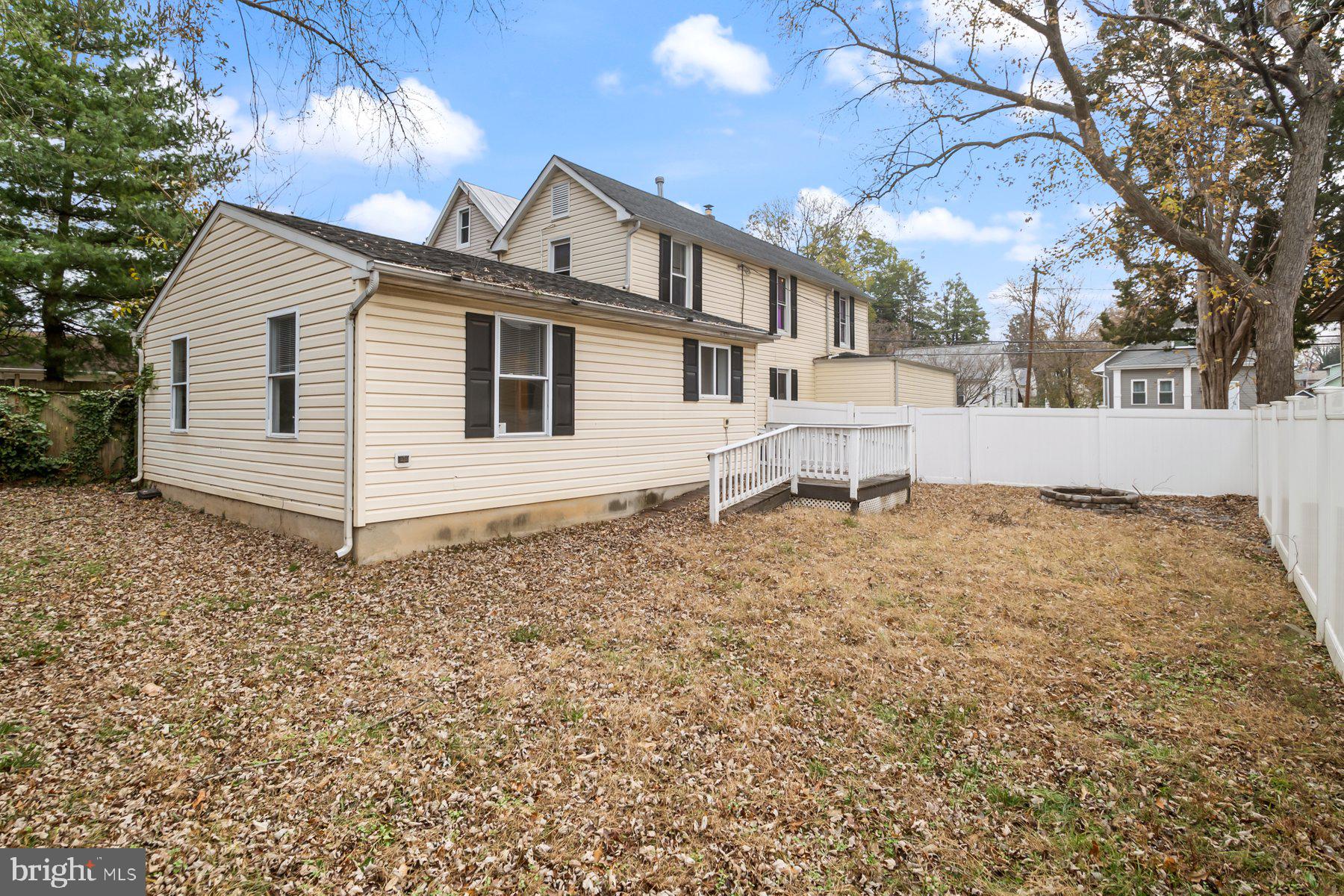 LANDSDOWNE - Residential