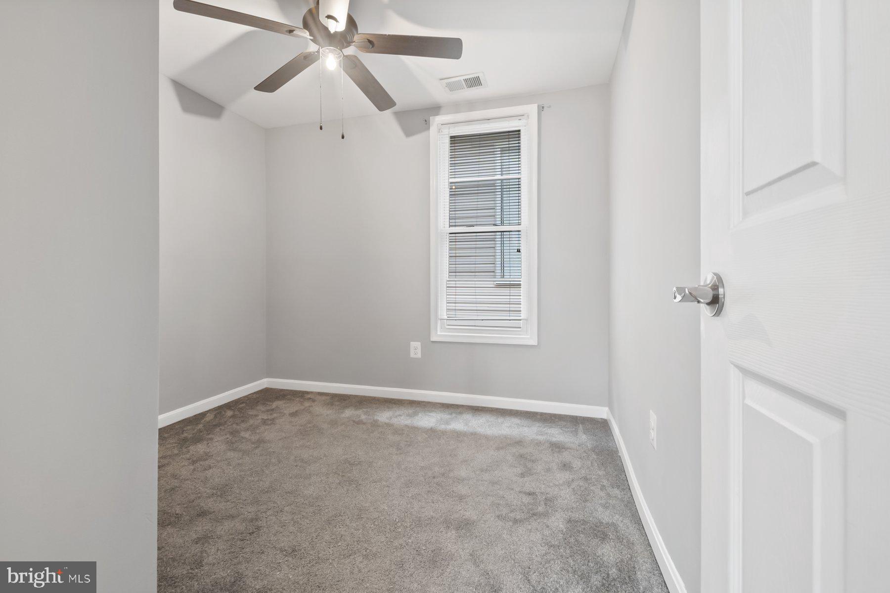 LANDSDOWNE - Residential