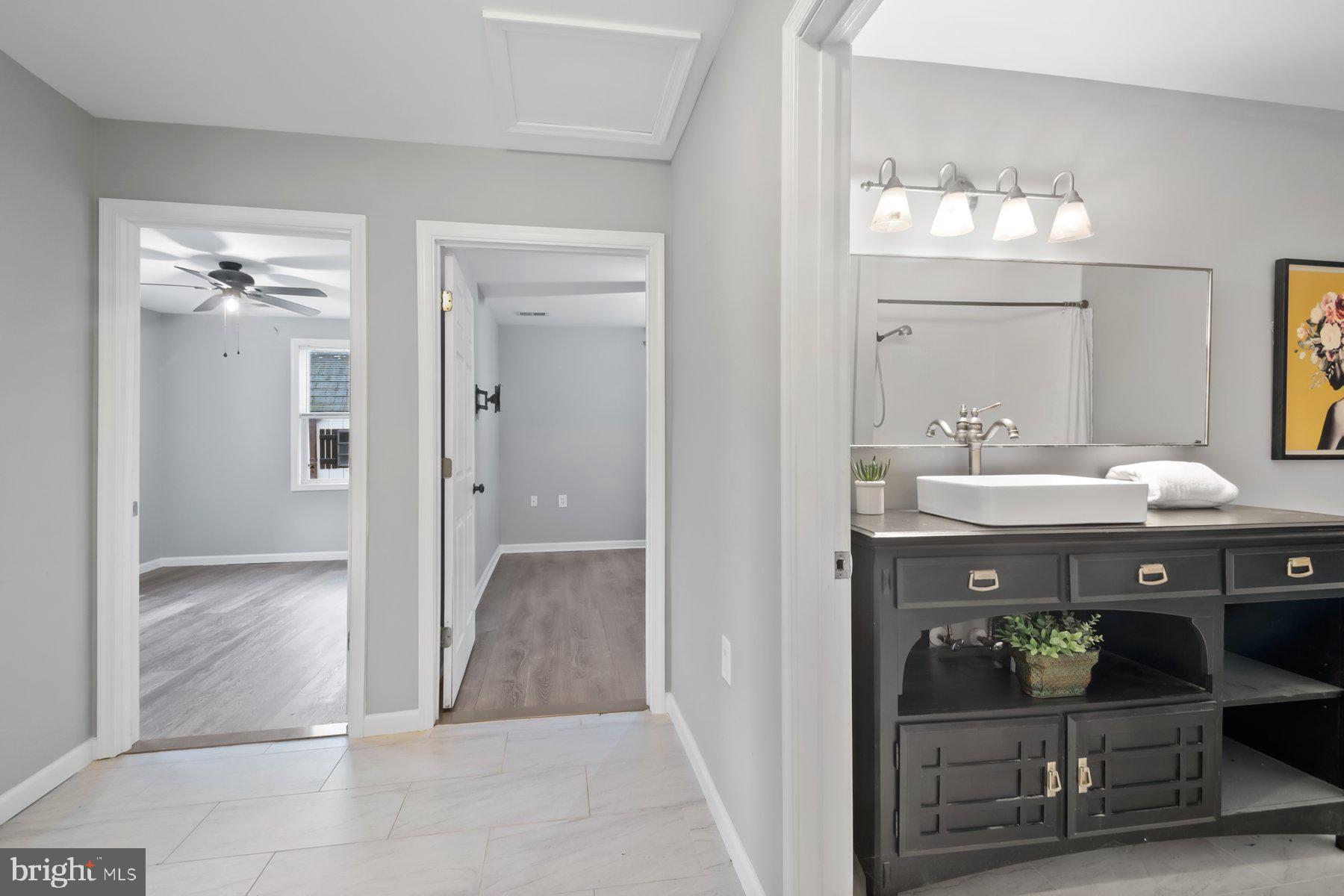 LANDSDOWNE - Residential