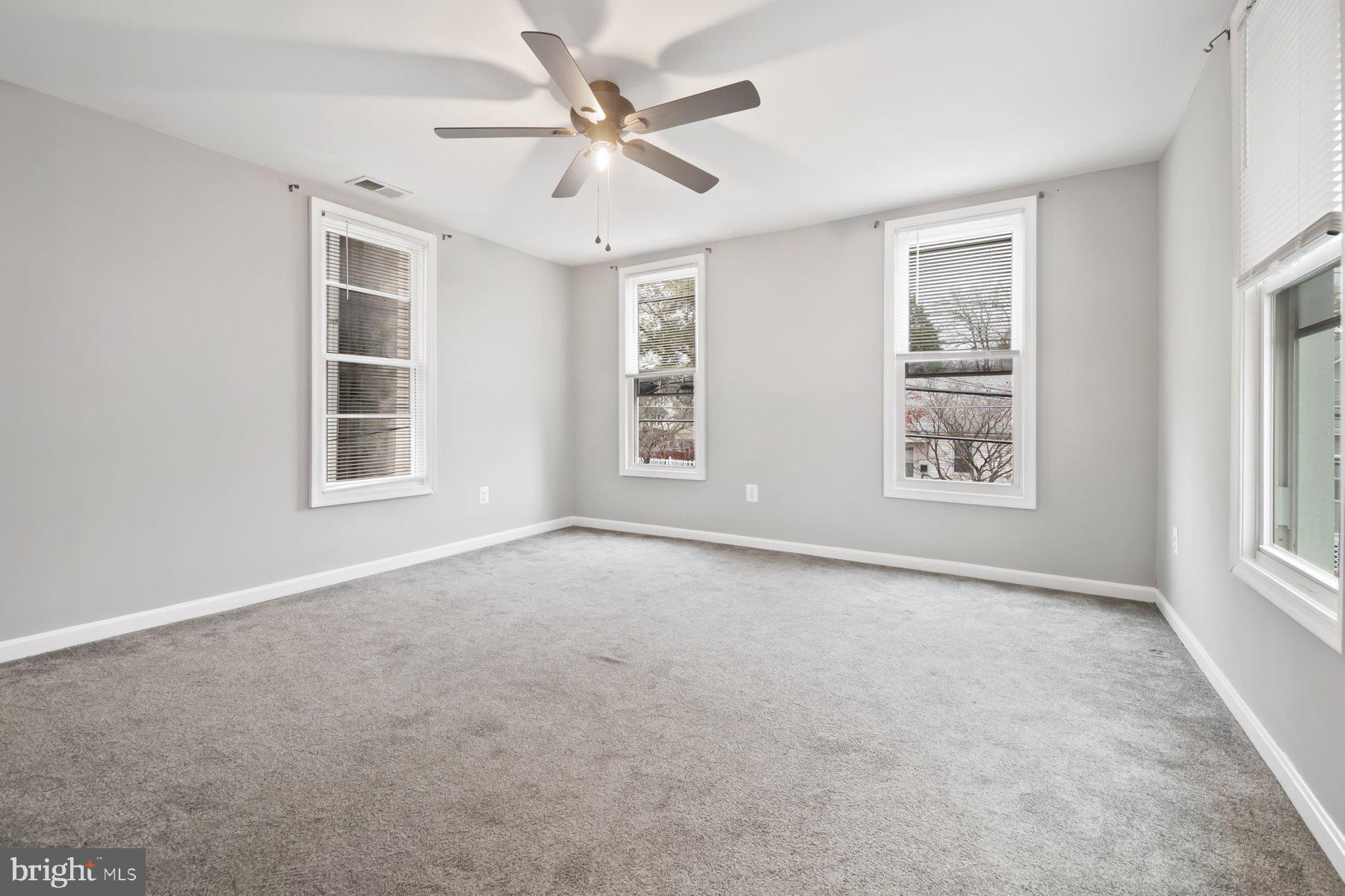 LANDSDOWNE - Residential