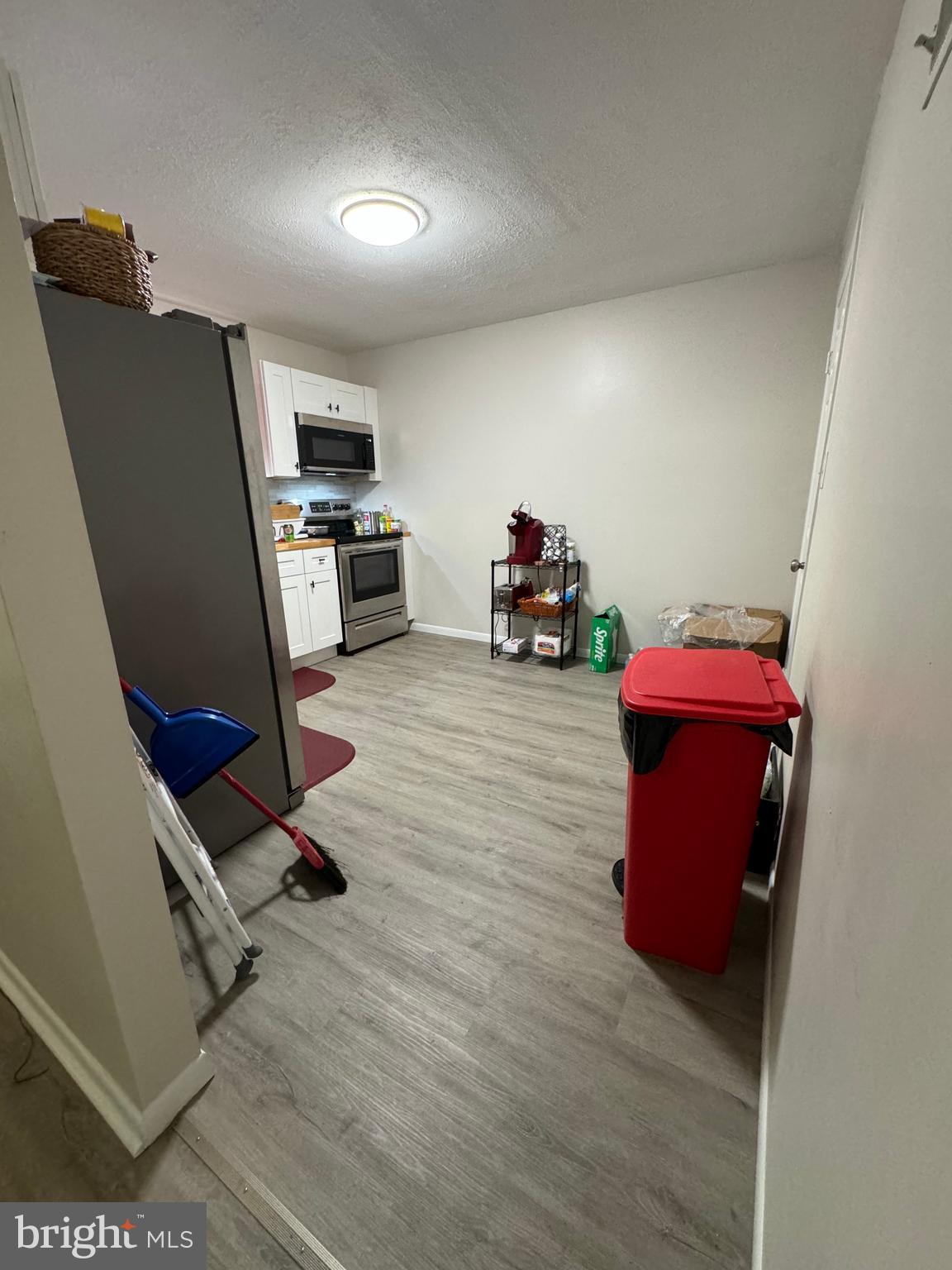 PRESIDENTIAL ARMS - Residential