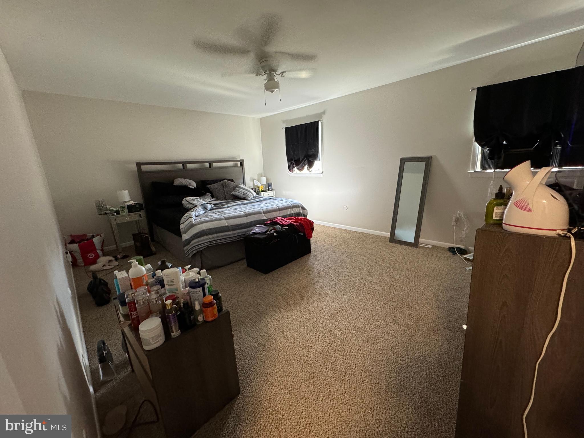 PRESIDENTIAL ARMS - Residential