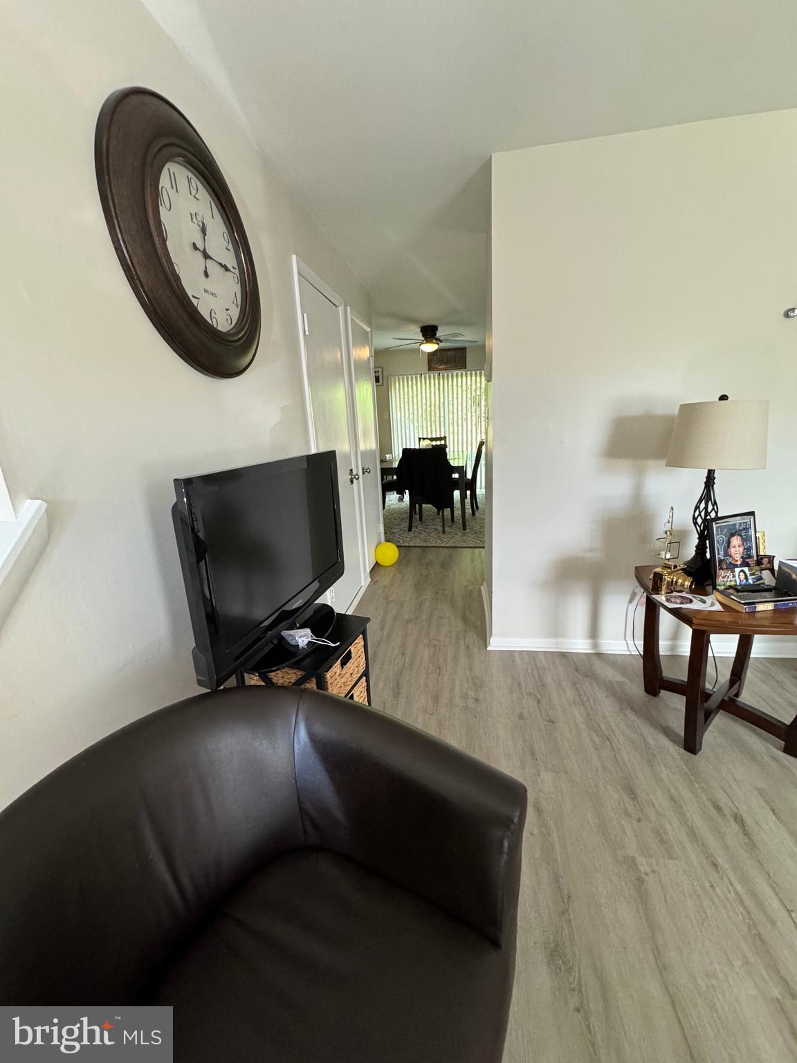 PRESIDENTIAL ARMS - Residential