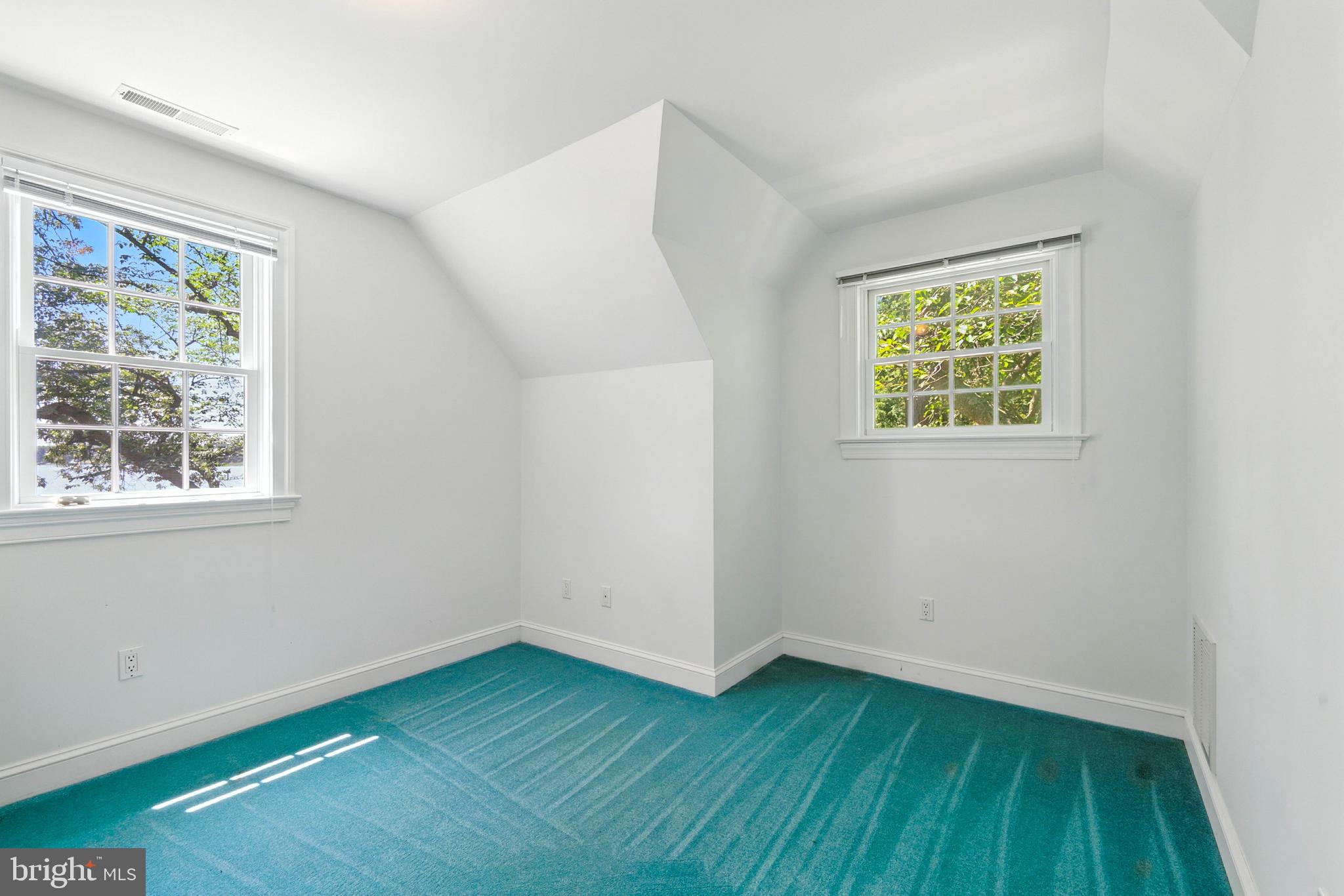 CEDAR POINT - Residential