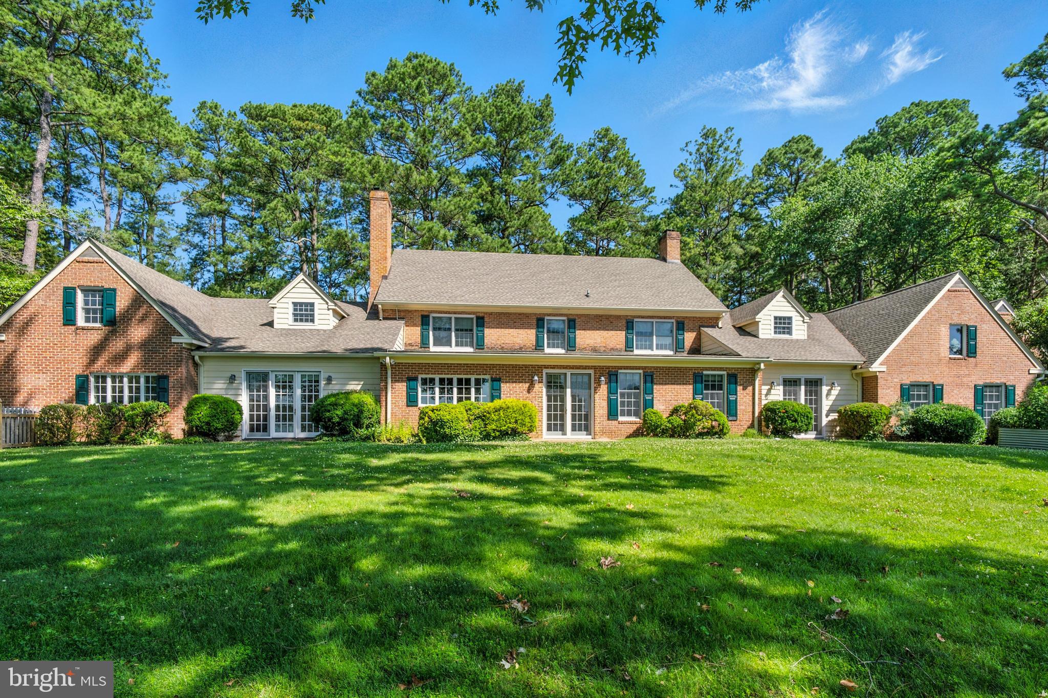 CEDAR POINT - Residential