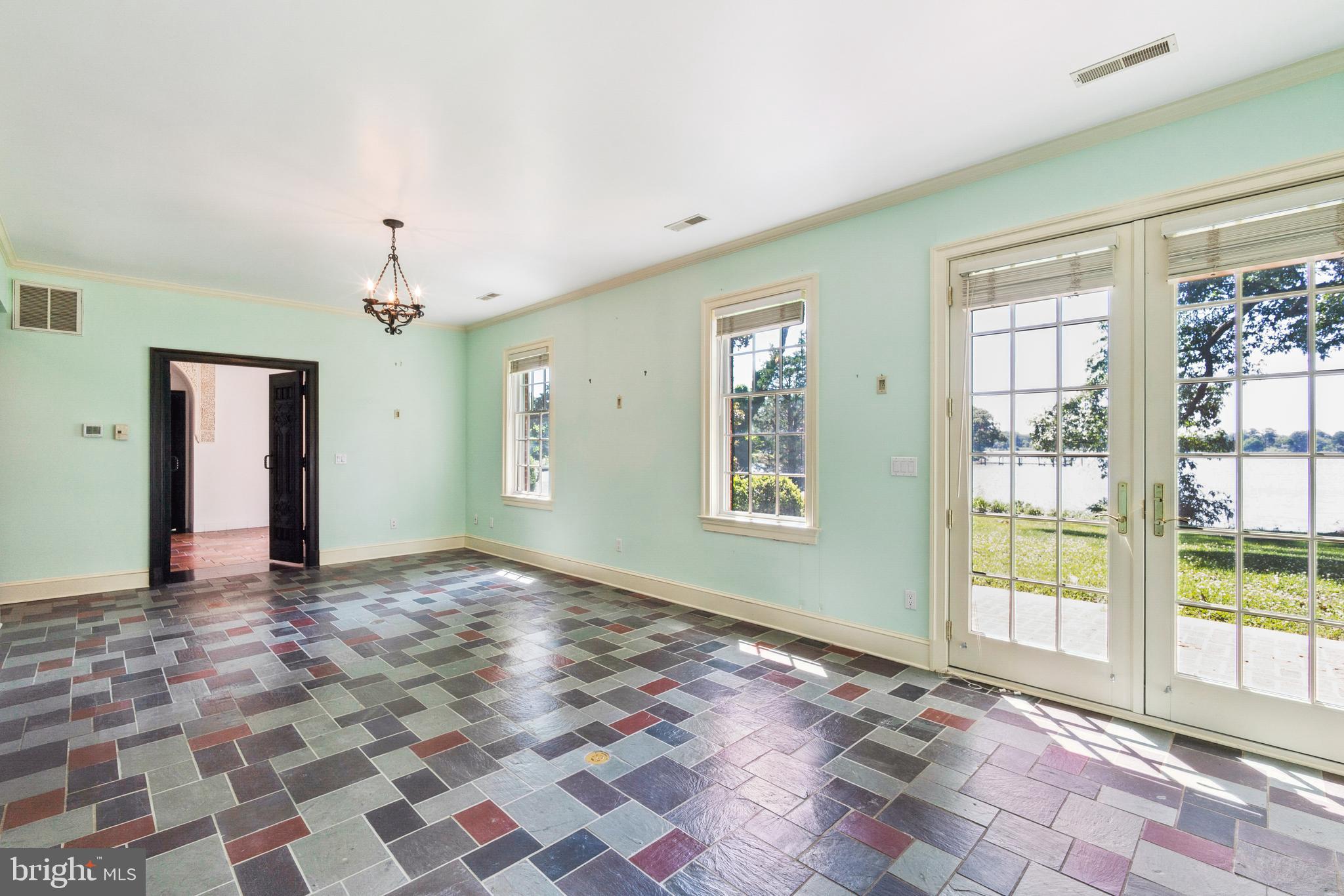 CEDAR POINT - Residential