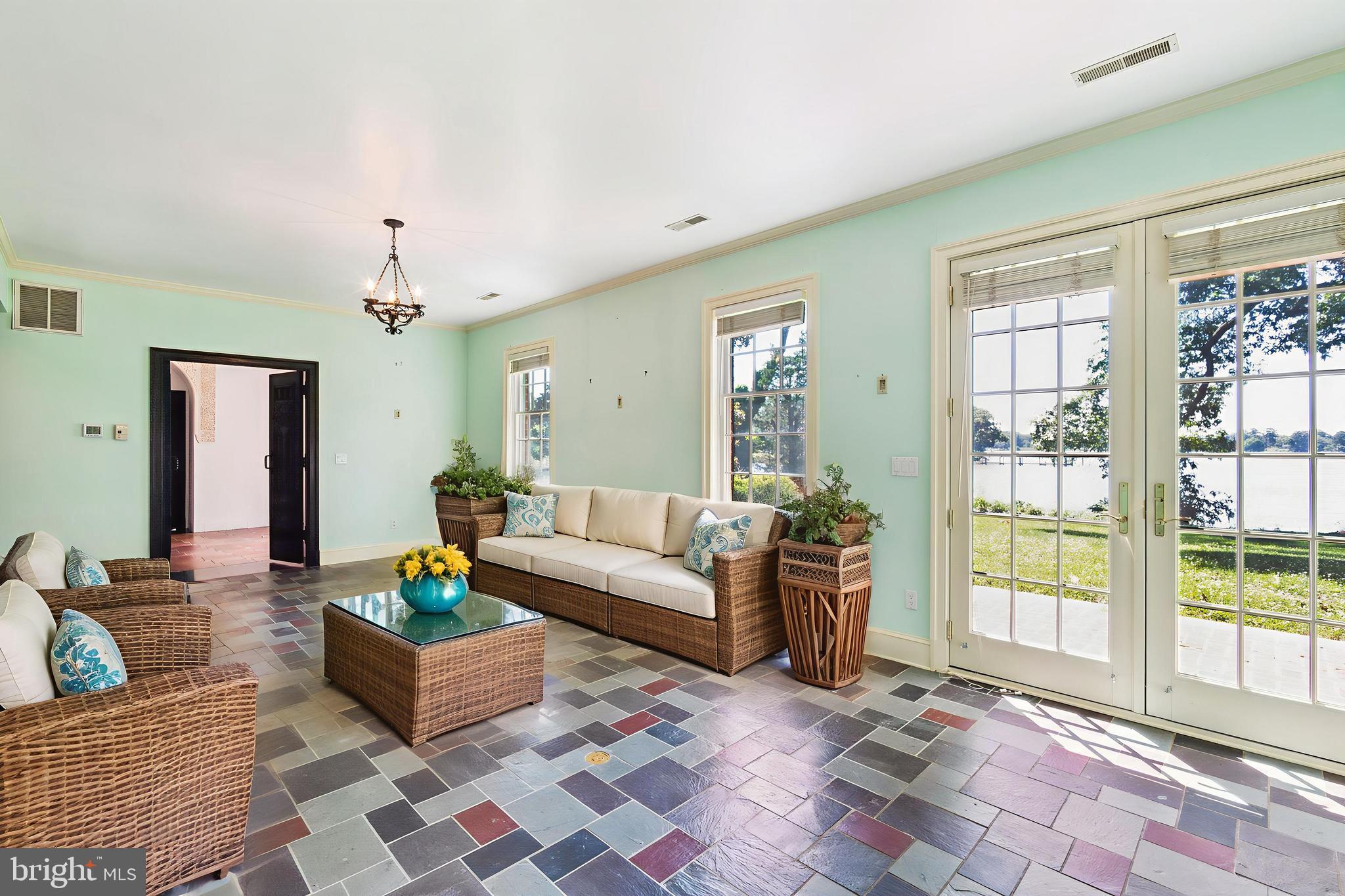 CEDAR POINT - Residential