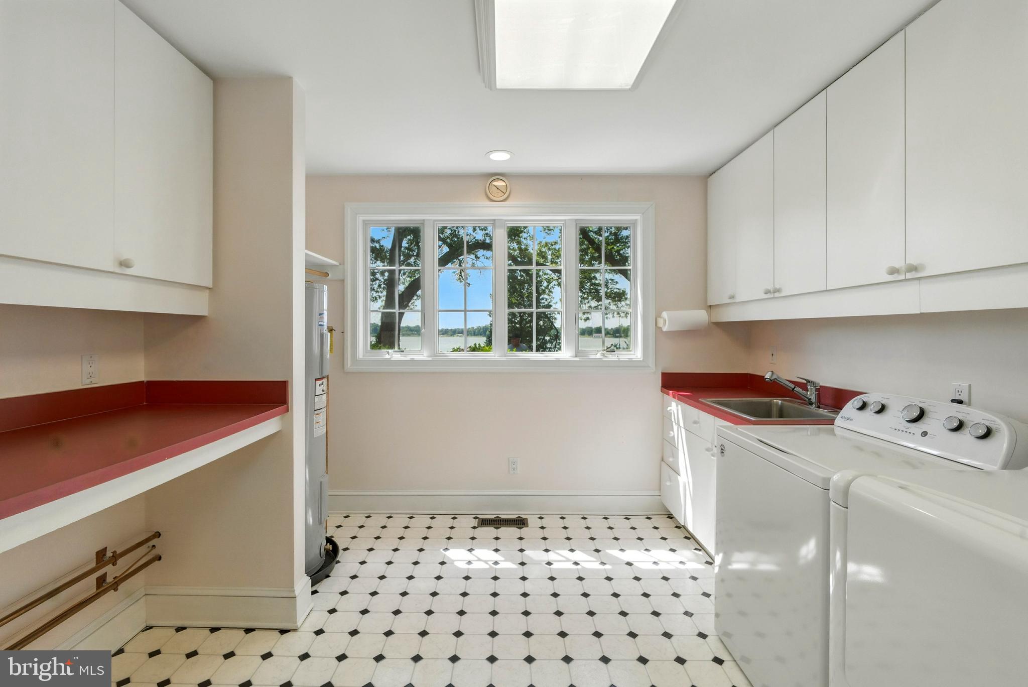 CEDAR POINT - Residential