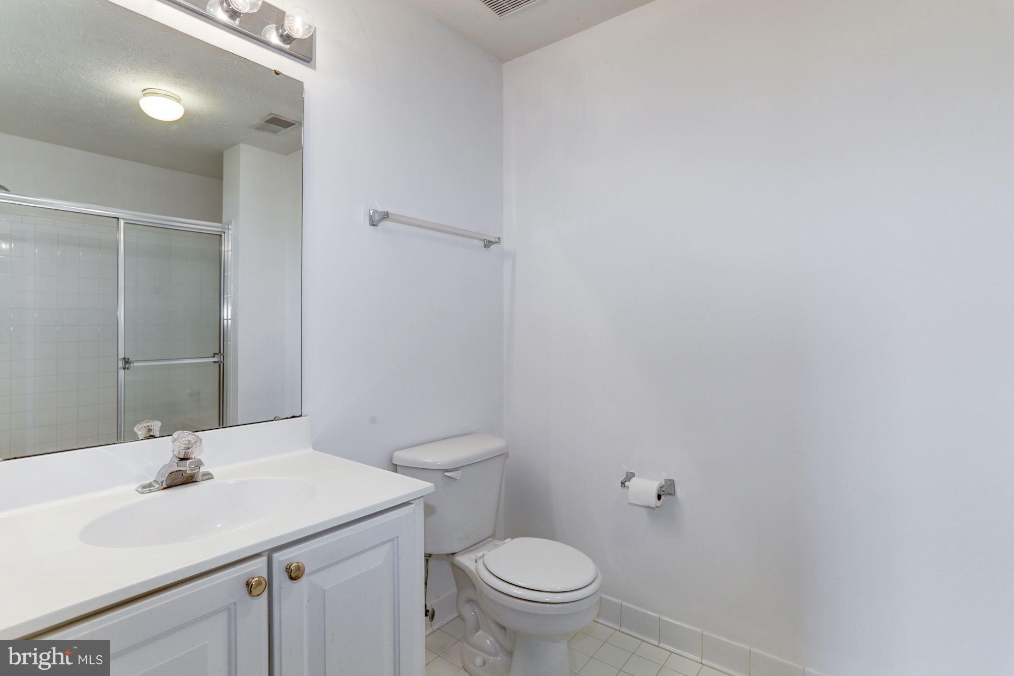 OWINGS MILLS NEWTOWN - Residential Lease