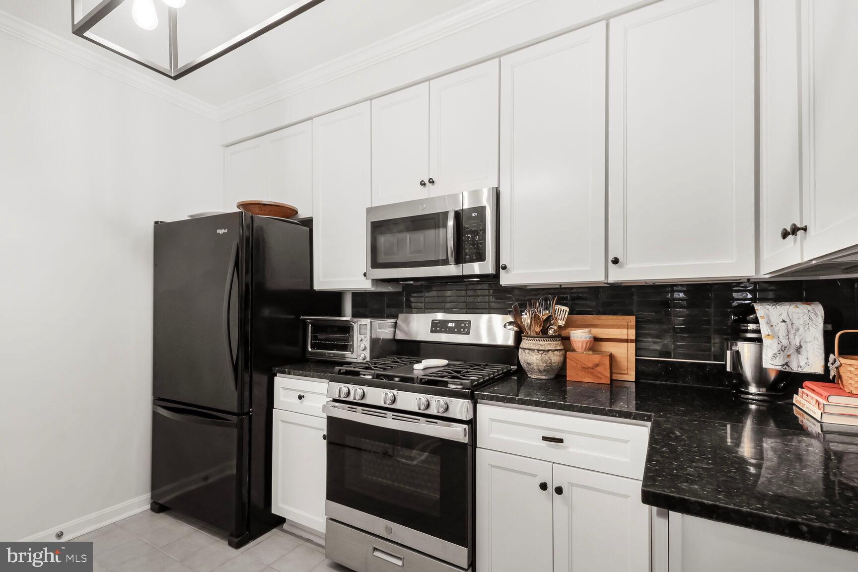 801 S GREENBRIER STREET 214