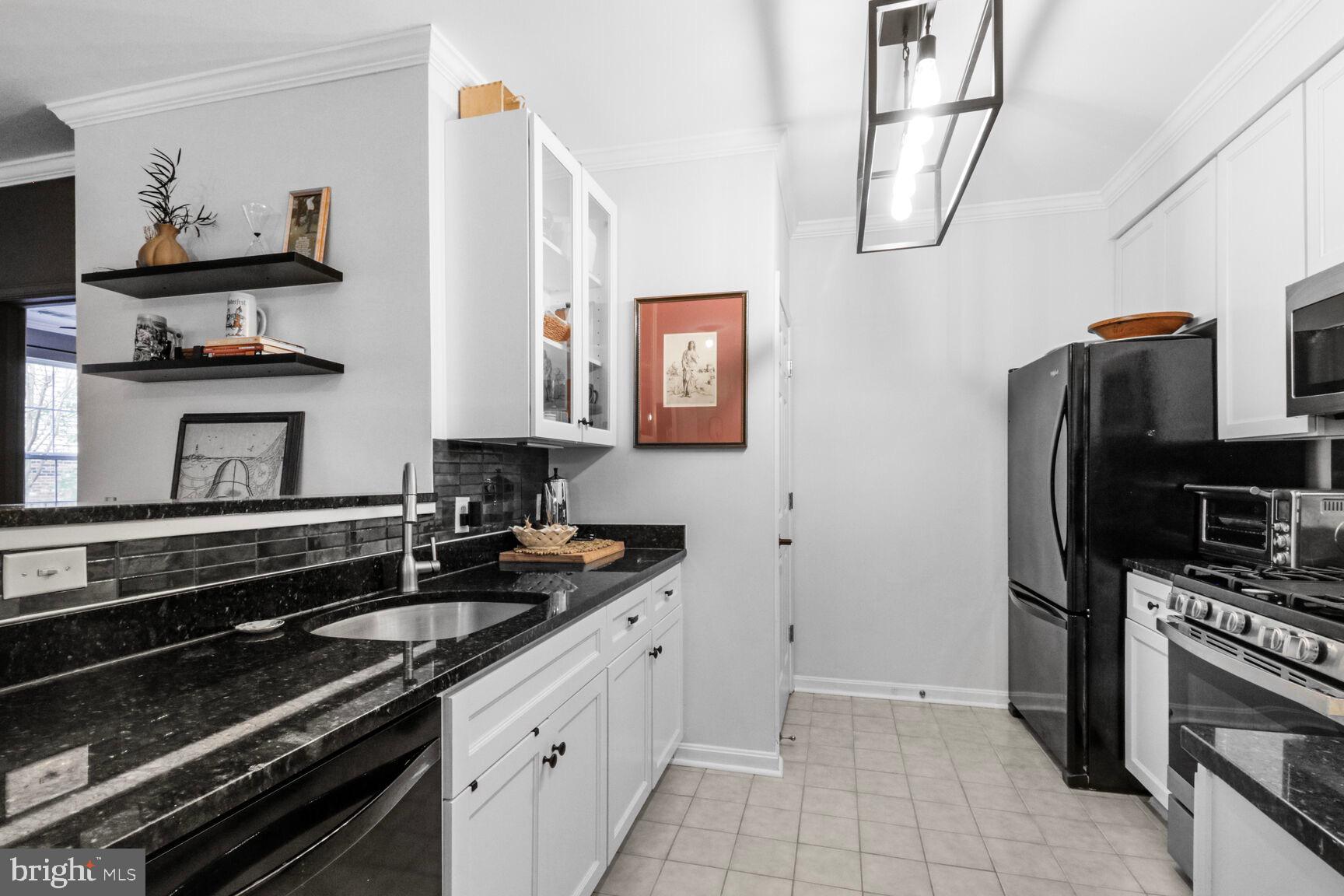 801 S GREENBRIER STREET 214