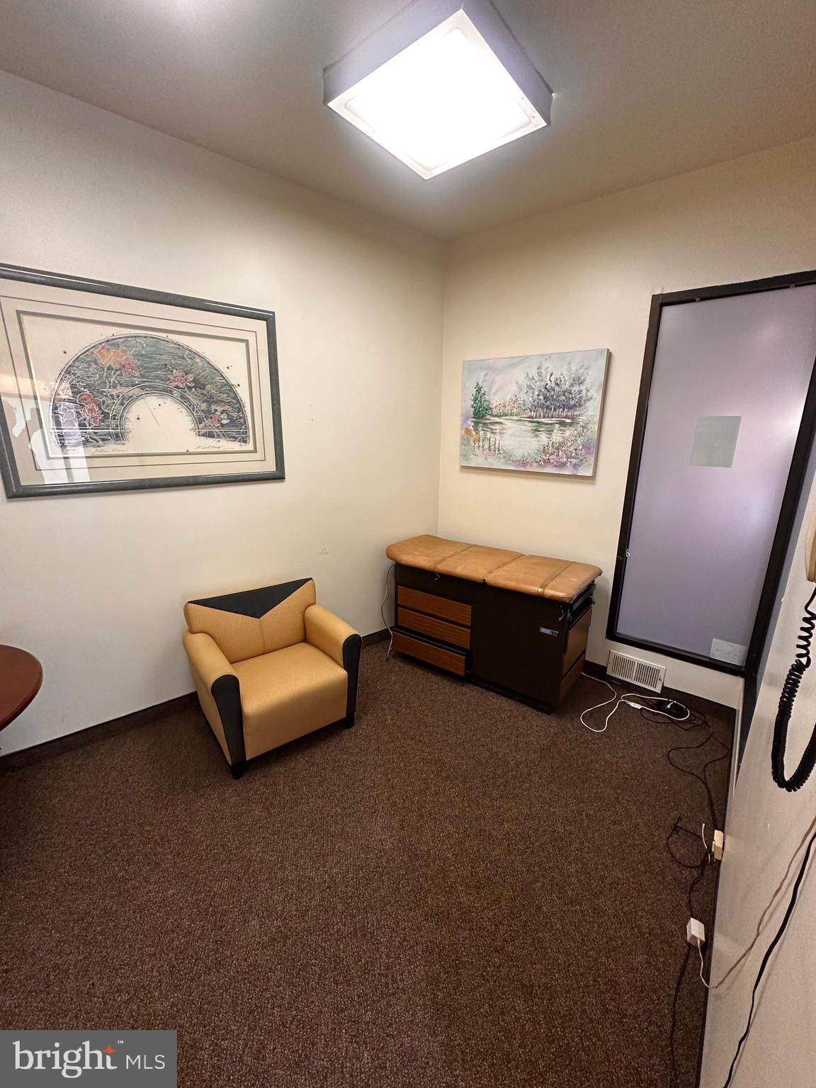 BELLS CORNER - Commercial Lease