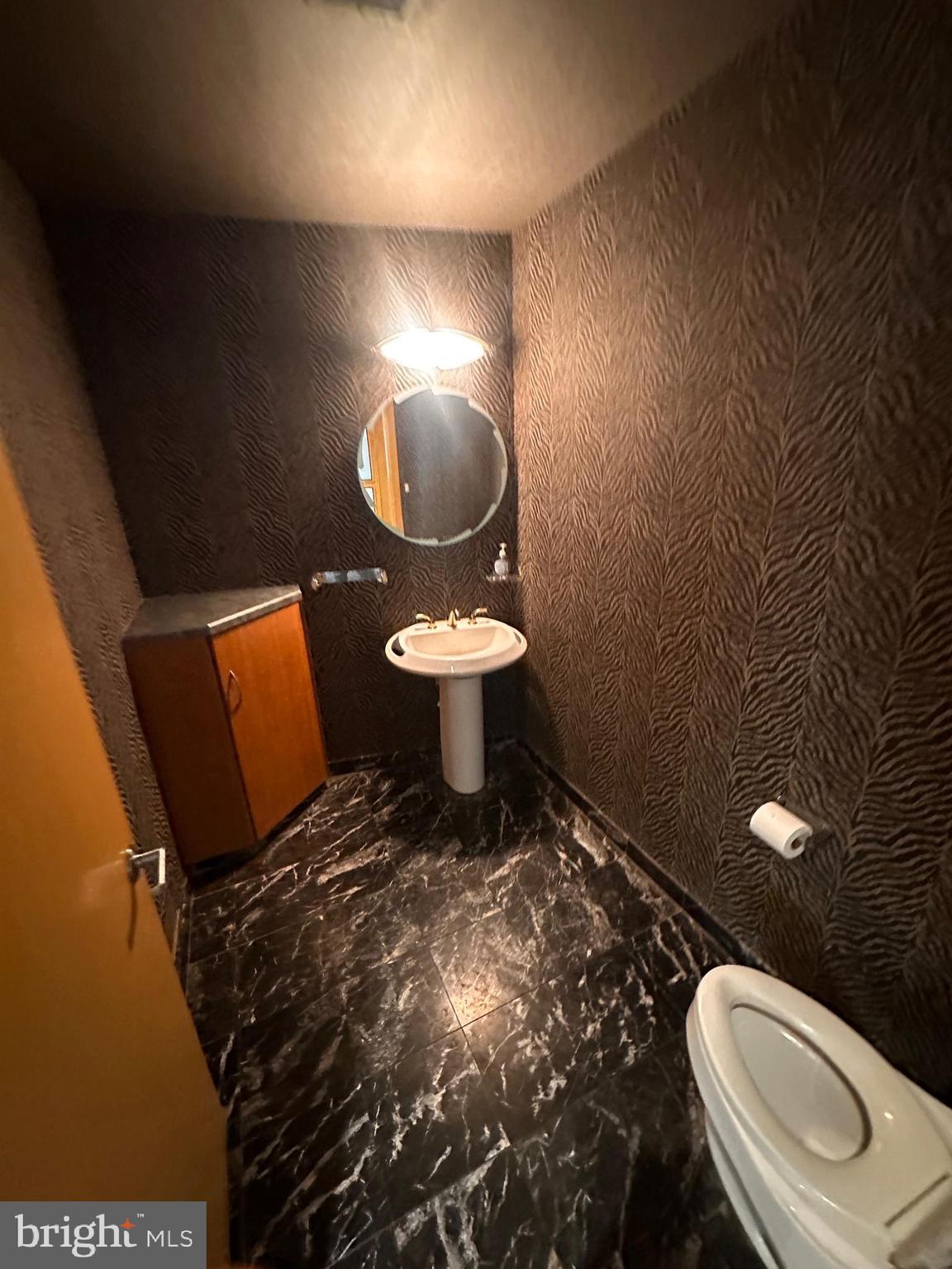 BELLS CORNER - Commercial Lease