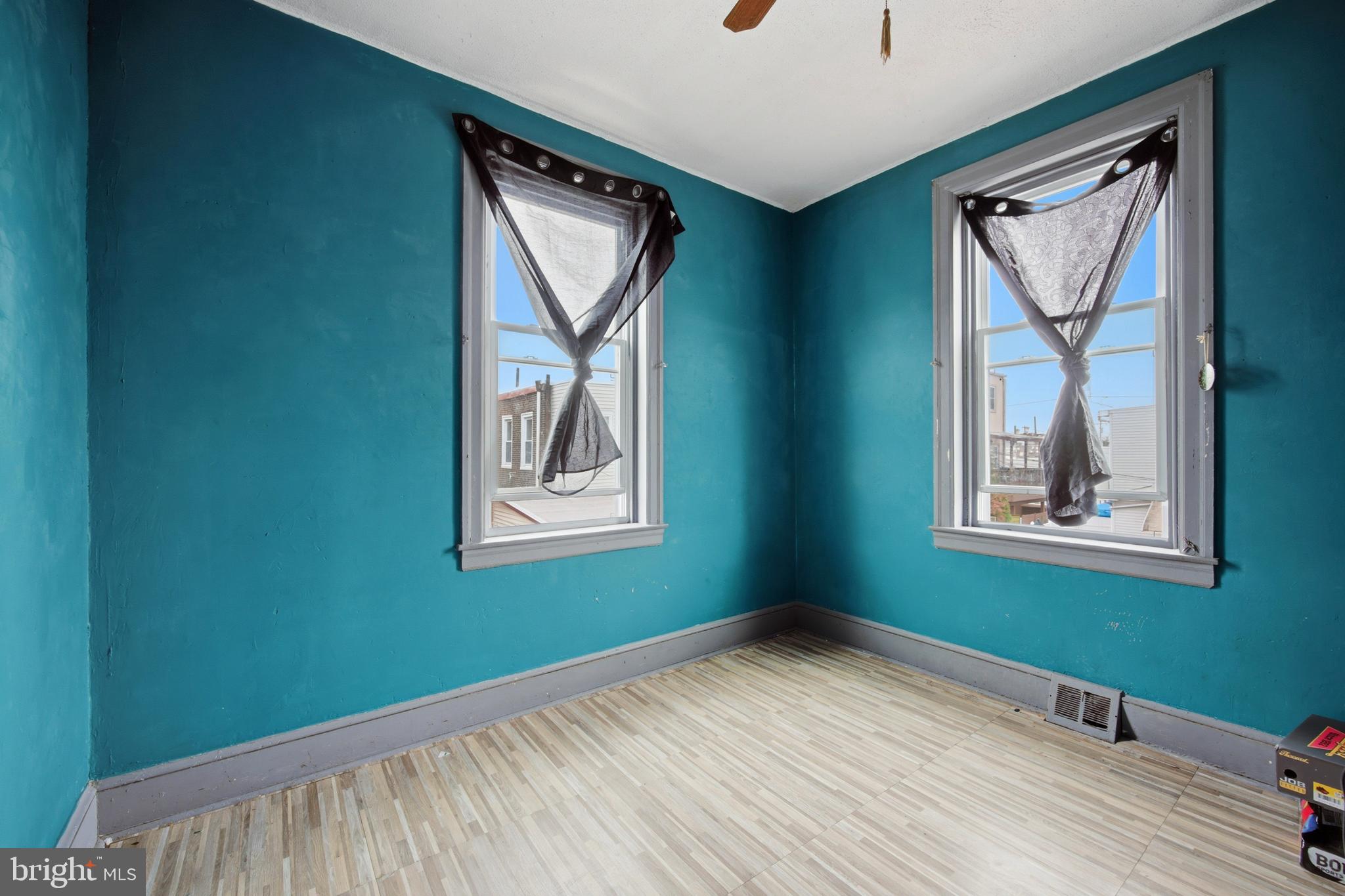 PORT RICHMOND - Residential