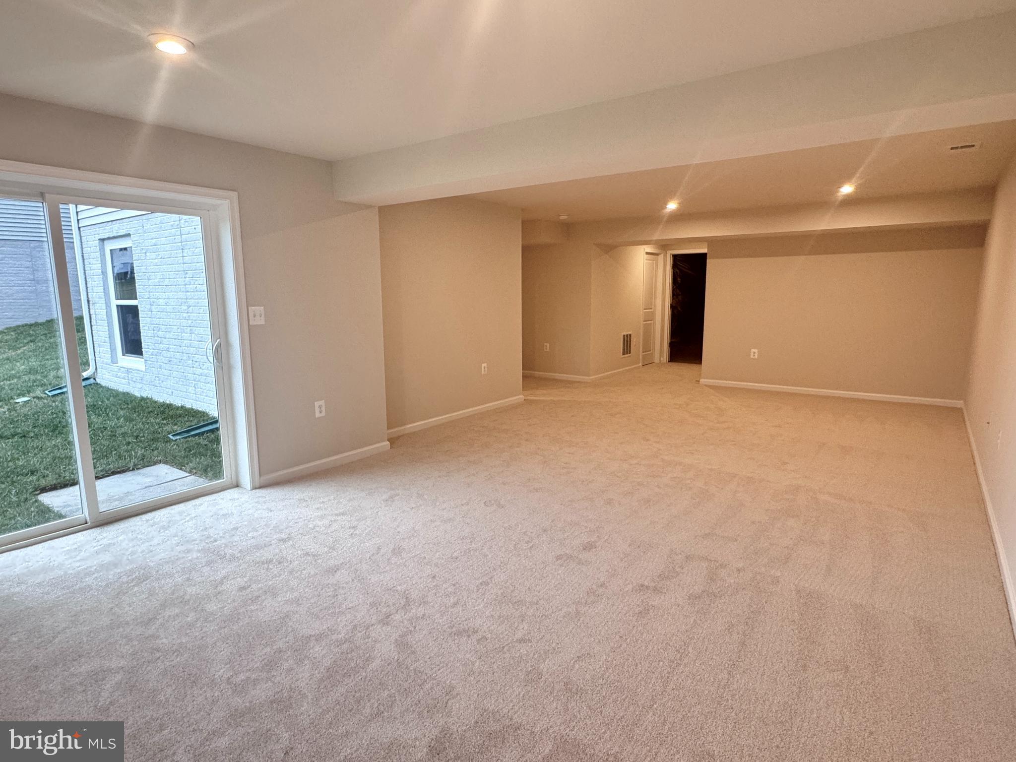 PRESIDENTS POINTE - Residential Lease