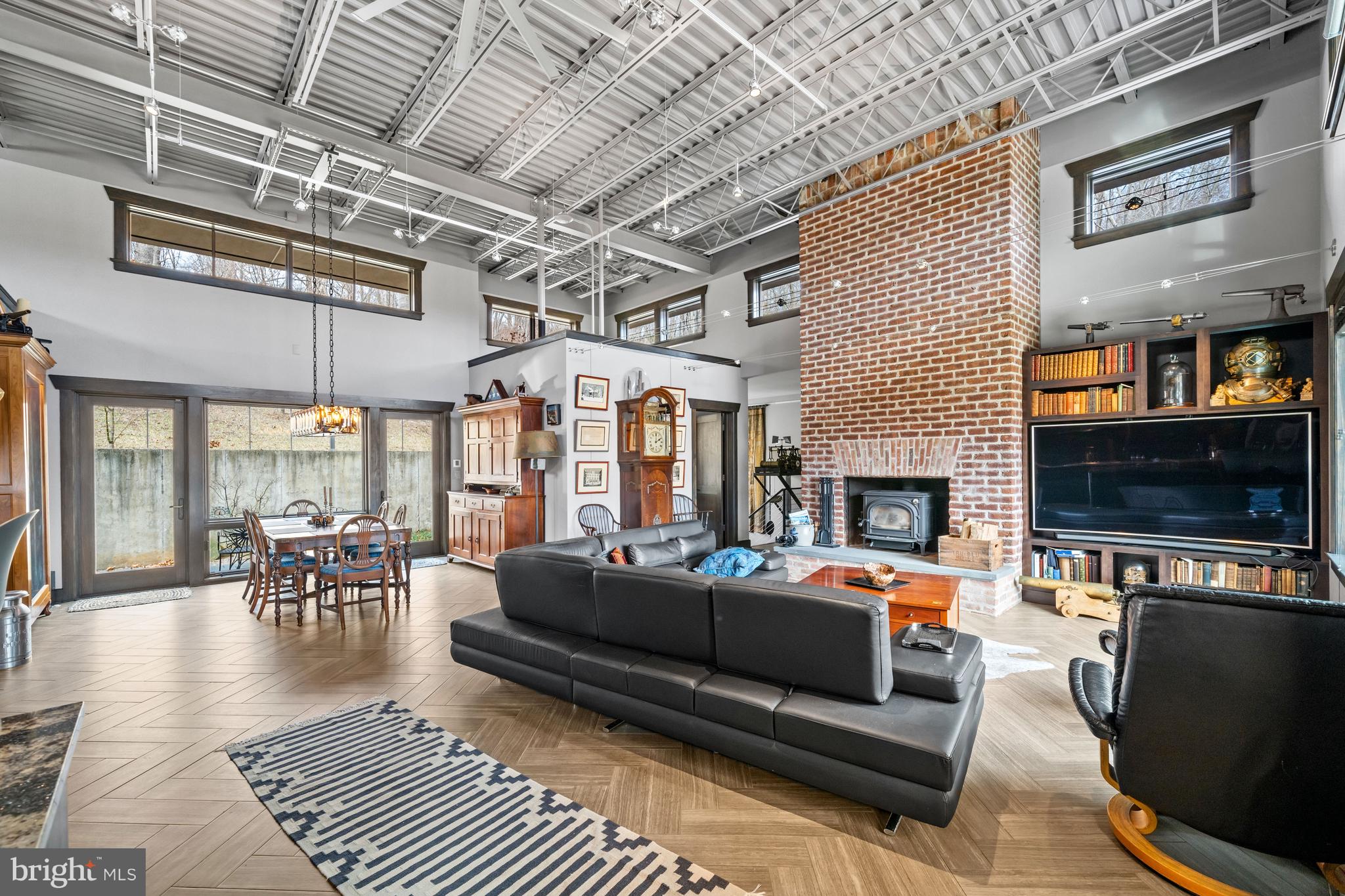 3924 THOMPSON BRIDGE ROAD