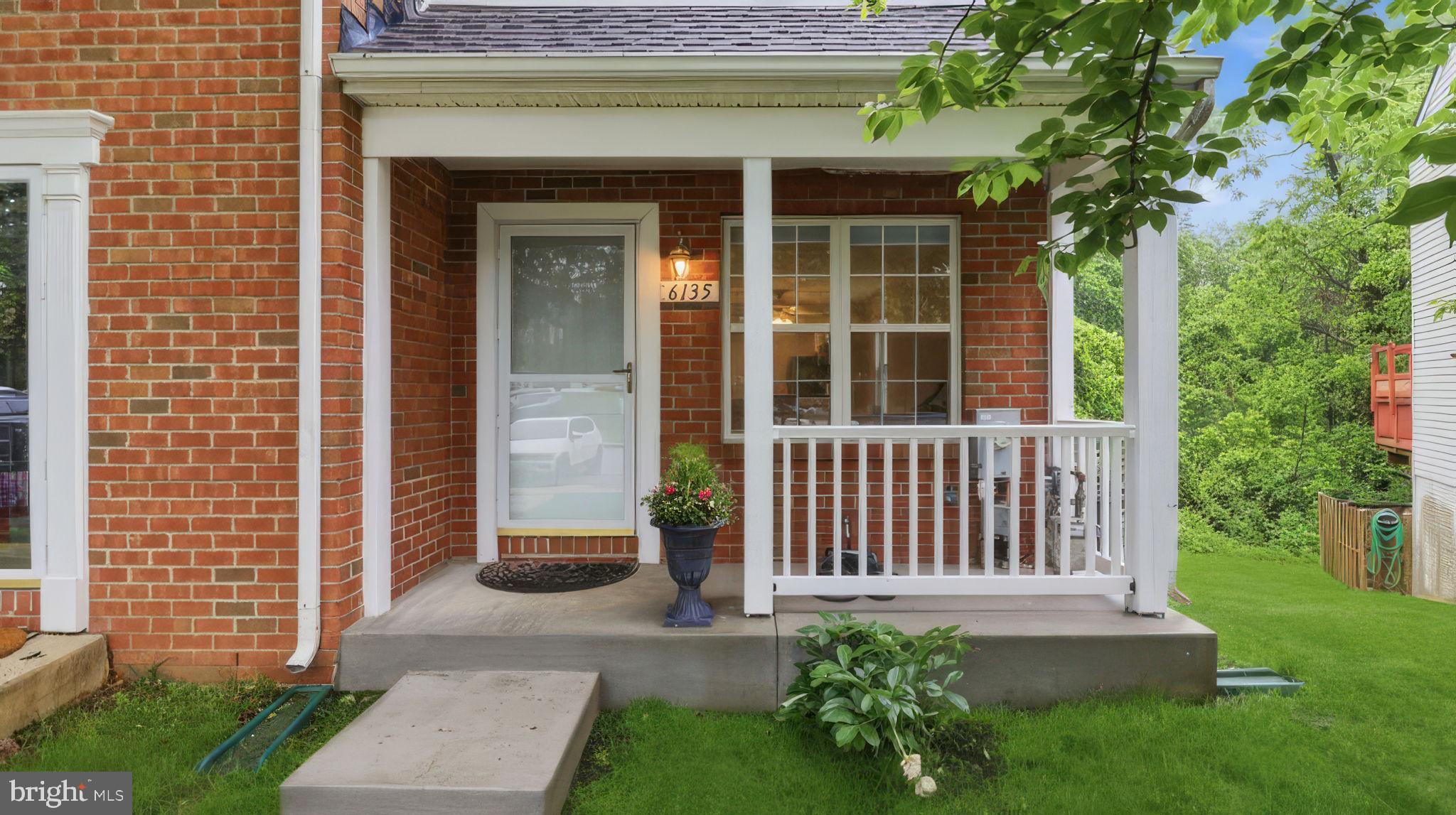 VILLAGE OF LONG REACH - Residential